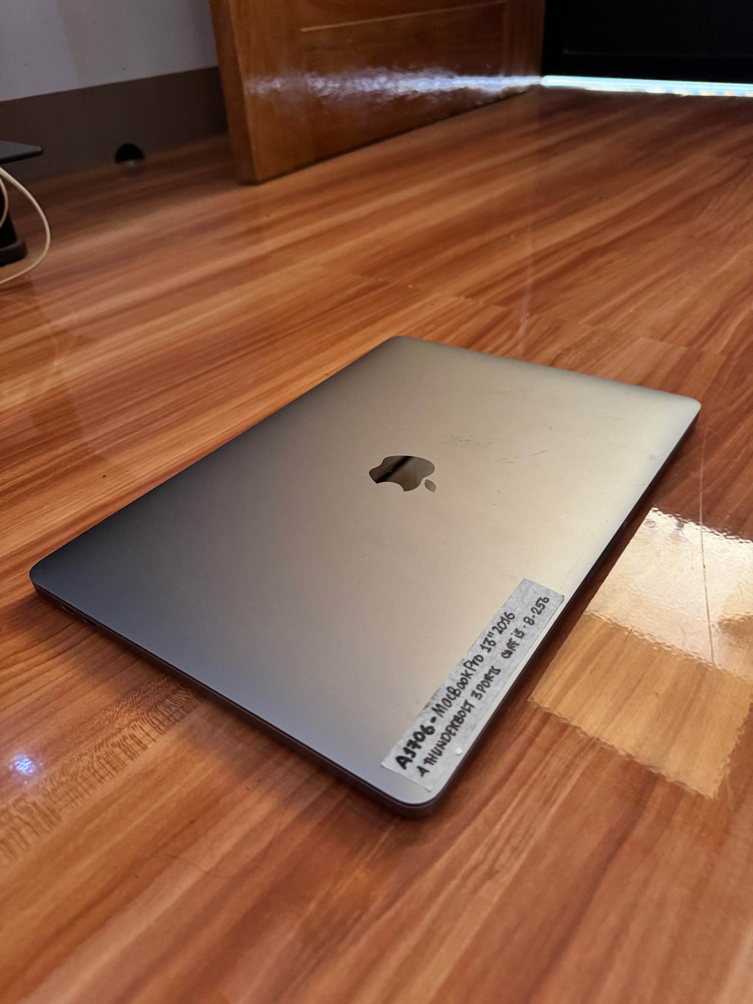 Macbook Pro Touchbar 2016 | Used - like new | PHP13,000.00 | Pasay 