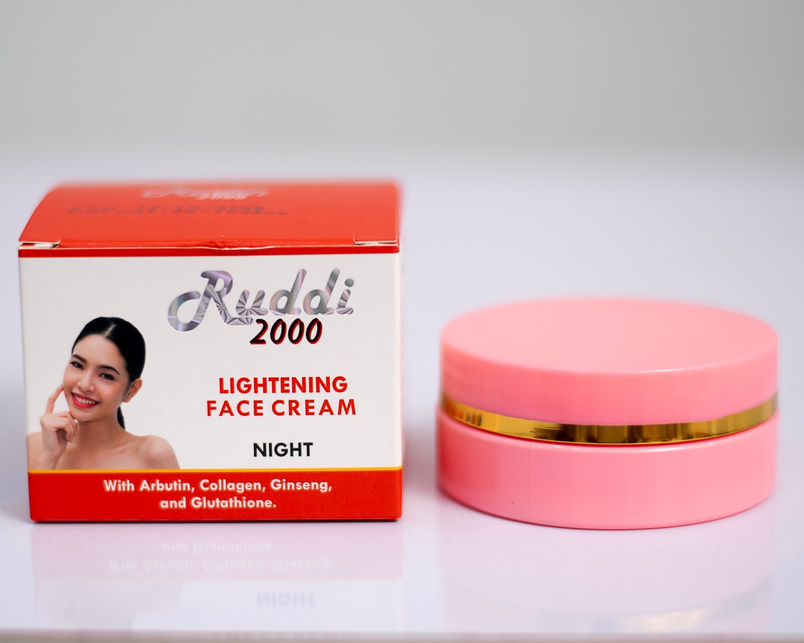 Makari's Night Radiance Cream does all the work while you sleep🤎. Wake to a more radiant youthful glow This hydrating cream repairs and regenerates skin cells while you rest, reducing acne scars