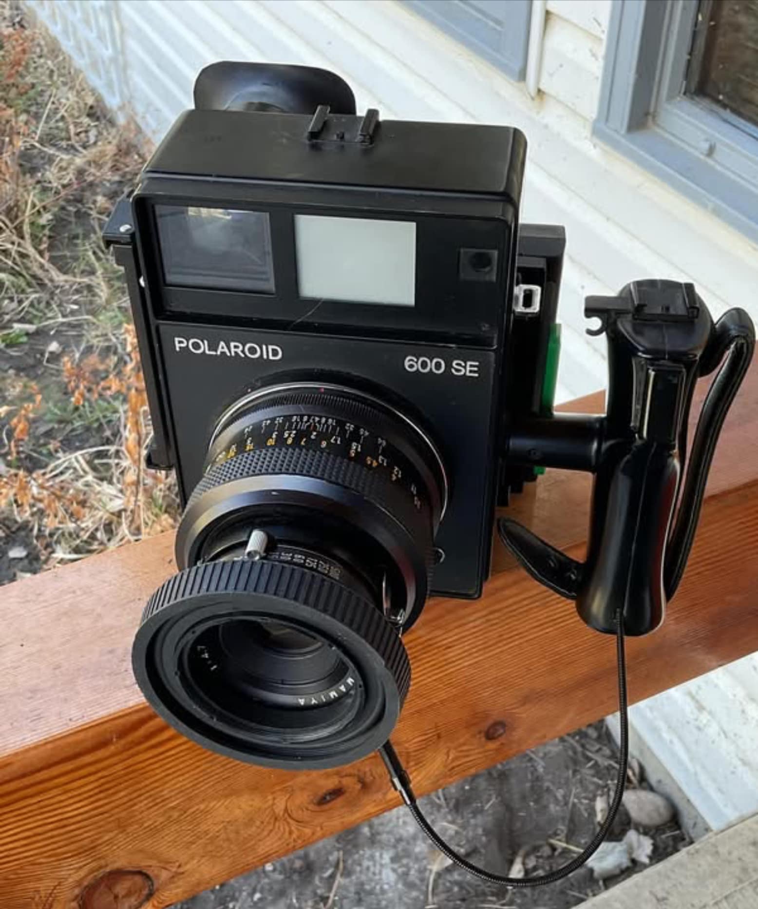 Polaroid 600SE and Mamiya 127mm f/4.7