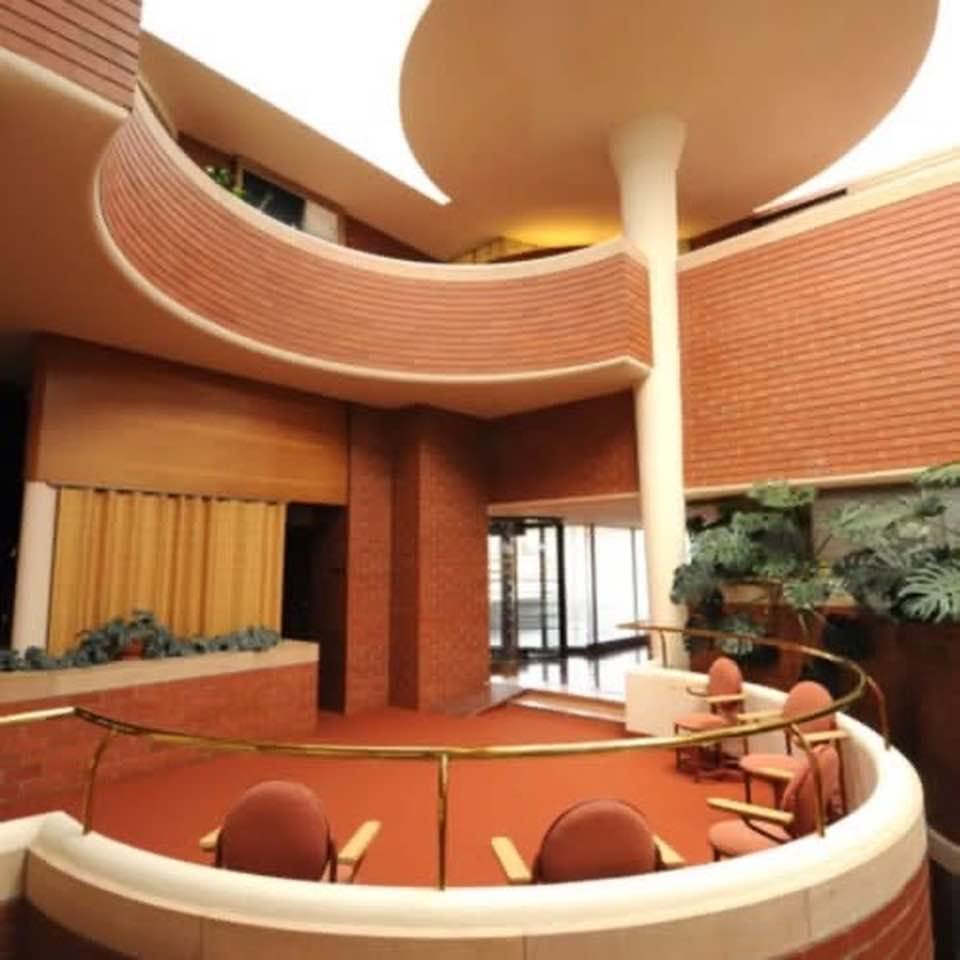 Frank Lloyd Wright imagined the Great Workroom in the