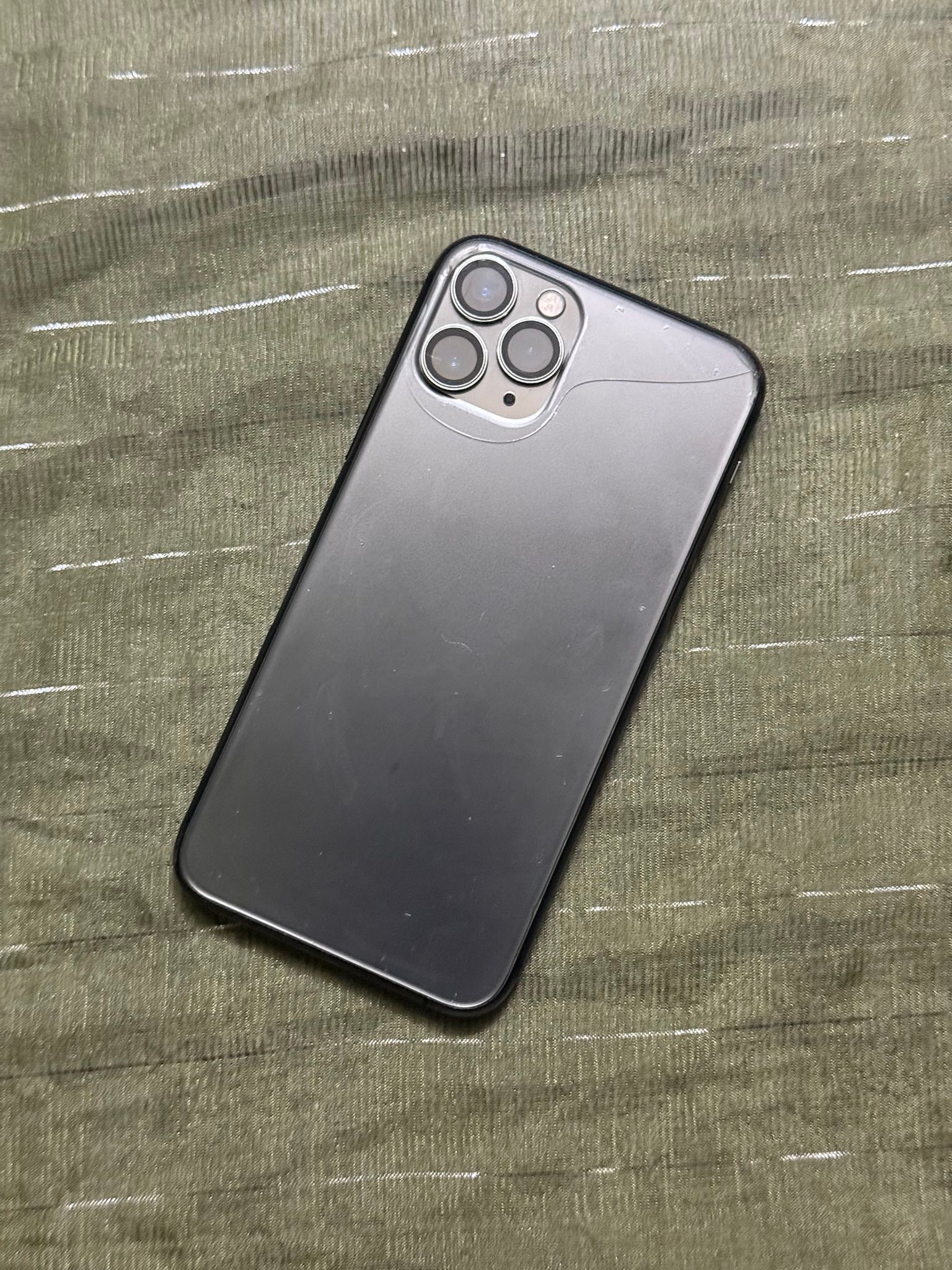 iPhone 11 Pro – 256GB ? Storage: 256GB ? Battery Health: 73 