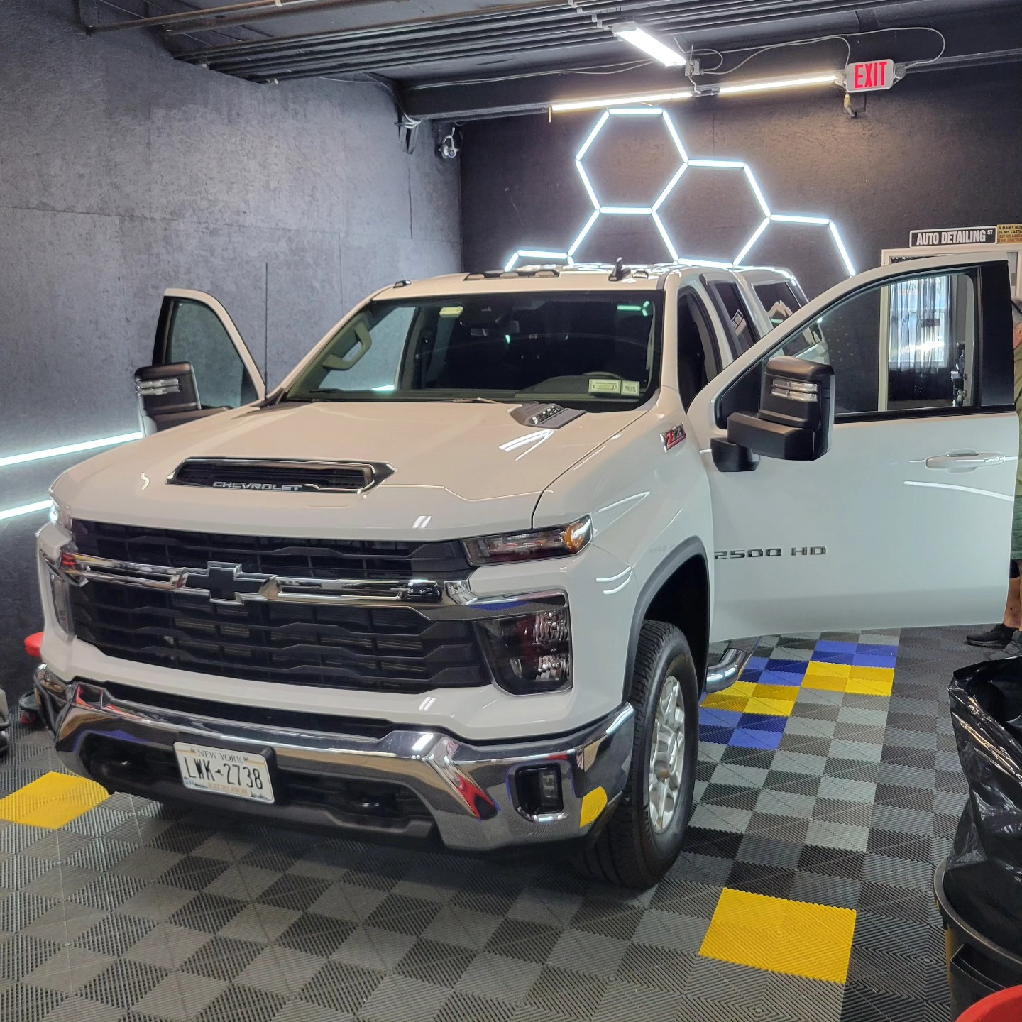 ⚪️ Chevrolet Silverado... - On-Point Auto Detail & Restyling | Facebook