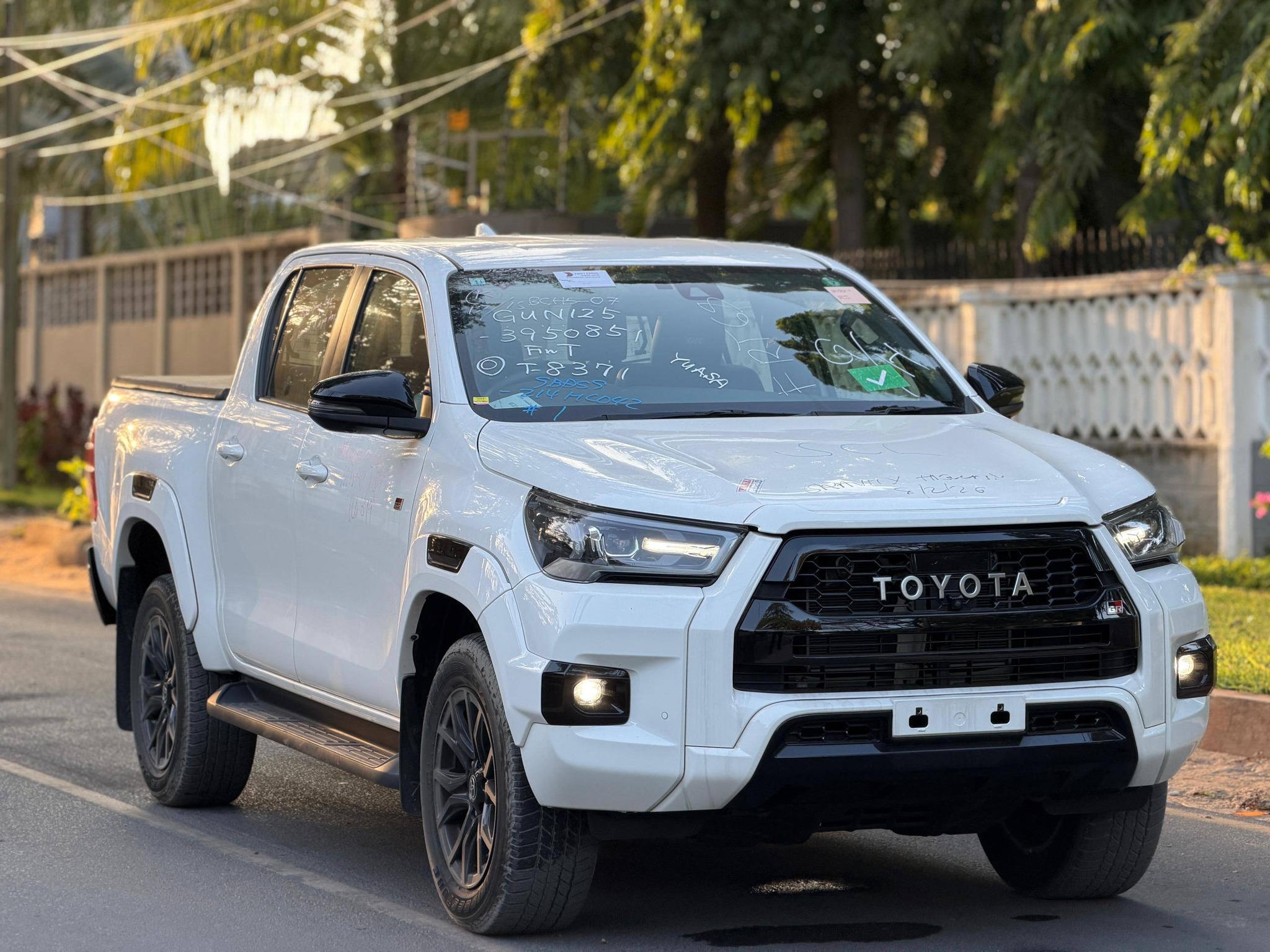 モモ TOYOTA HILUX GR - SPORT Year 2023 Engine 2.8Cc - (Diesel) Millage