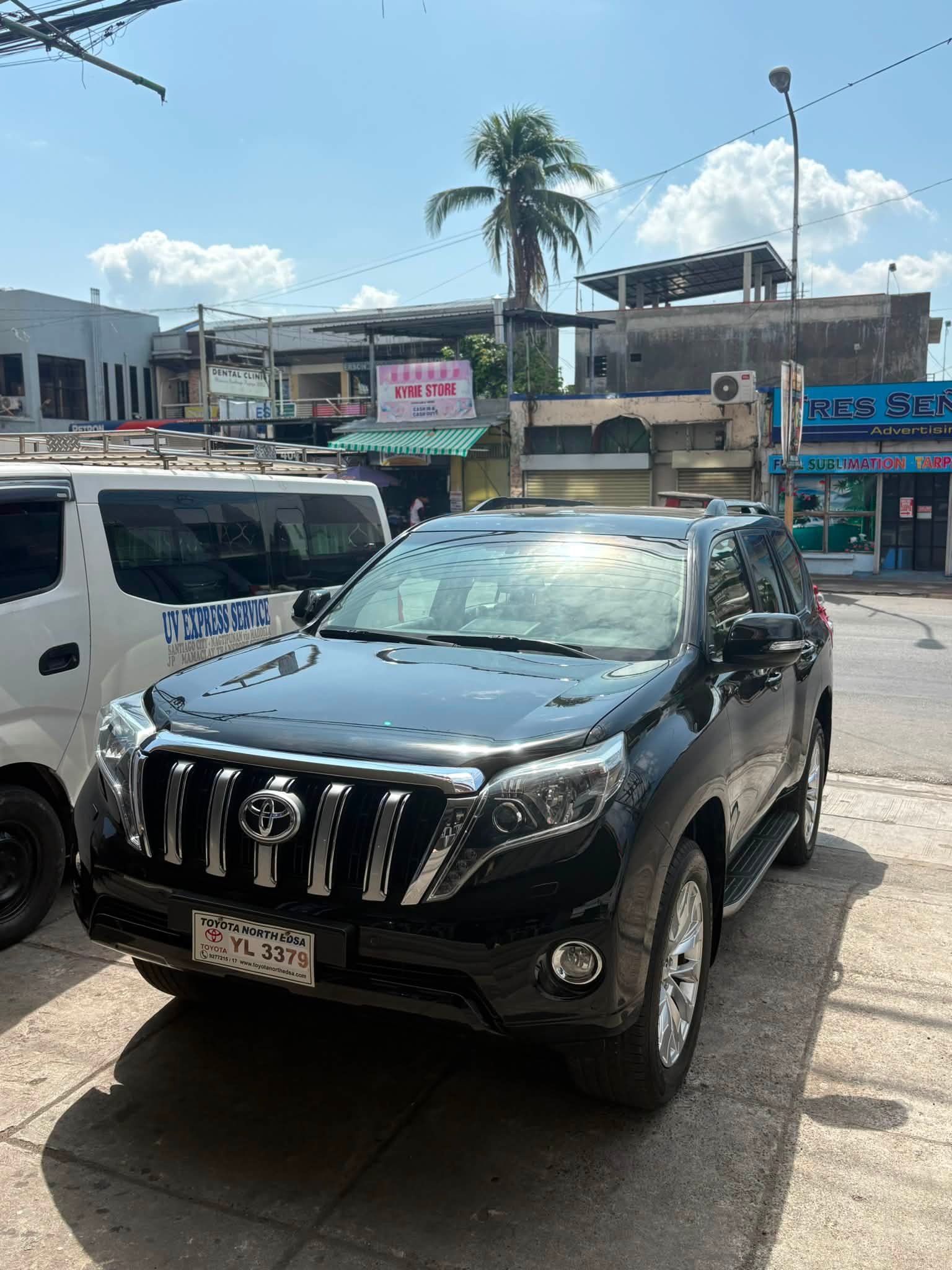 Toyota Land Cruiser Prado VX Gasoline engine Automatic