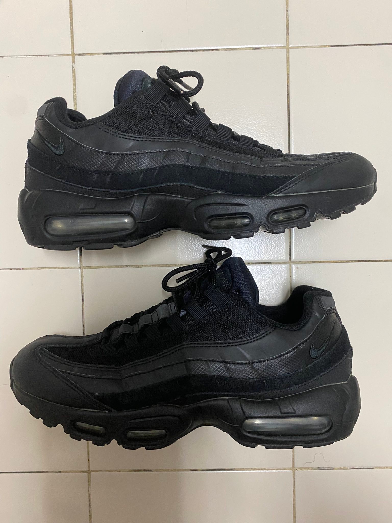 Nike Air Max 95 Essential Triple Black for sale