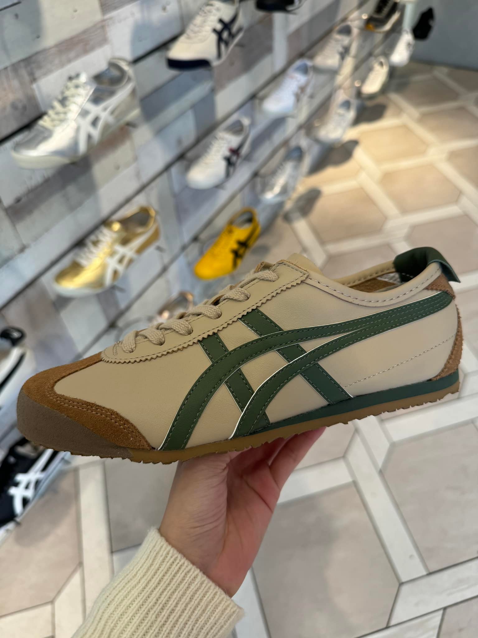 Onitsuka Tiger Mexico 66 Available sizes are available ✓ Size CM 