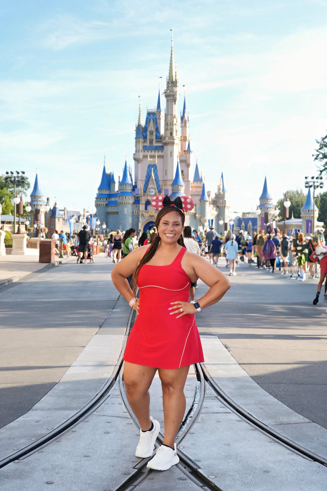 green emerald velvet dress DisneyBound: Dress Disney and Make It Fashion: Kay, Leslie: 9781368050425:  Amazon.com: Books