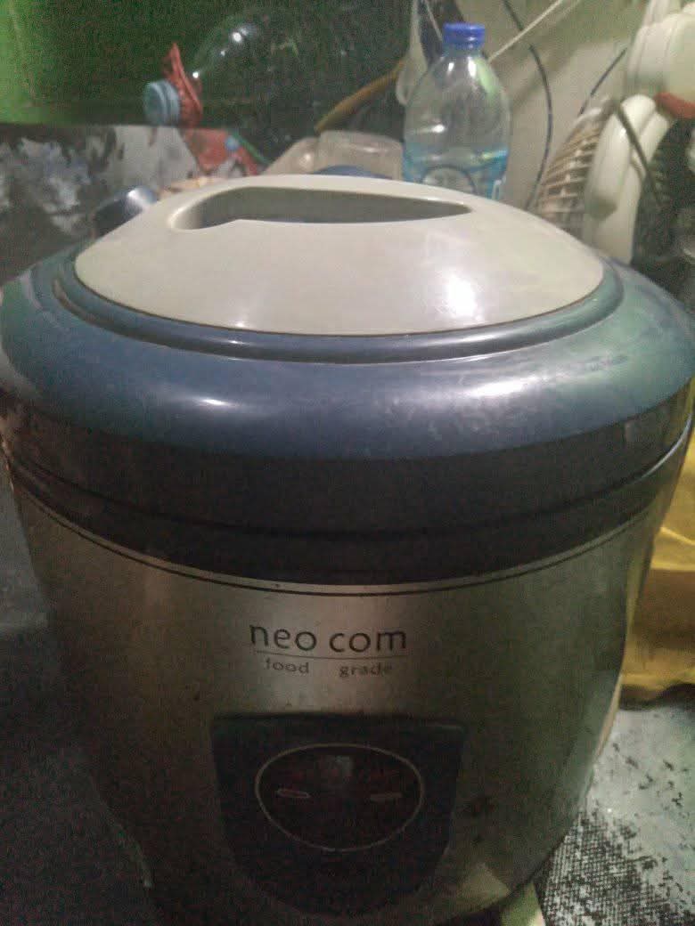 JUAL BELI BARANG AREA KALIDERES CENGKARENG | Rice cooker neo com uk 2lt ...