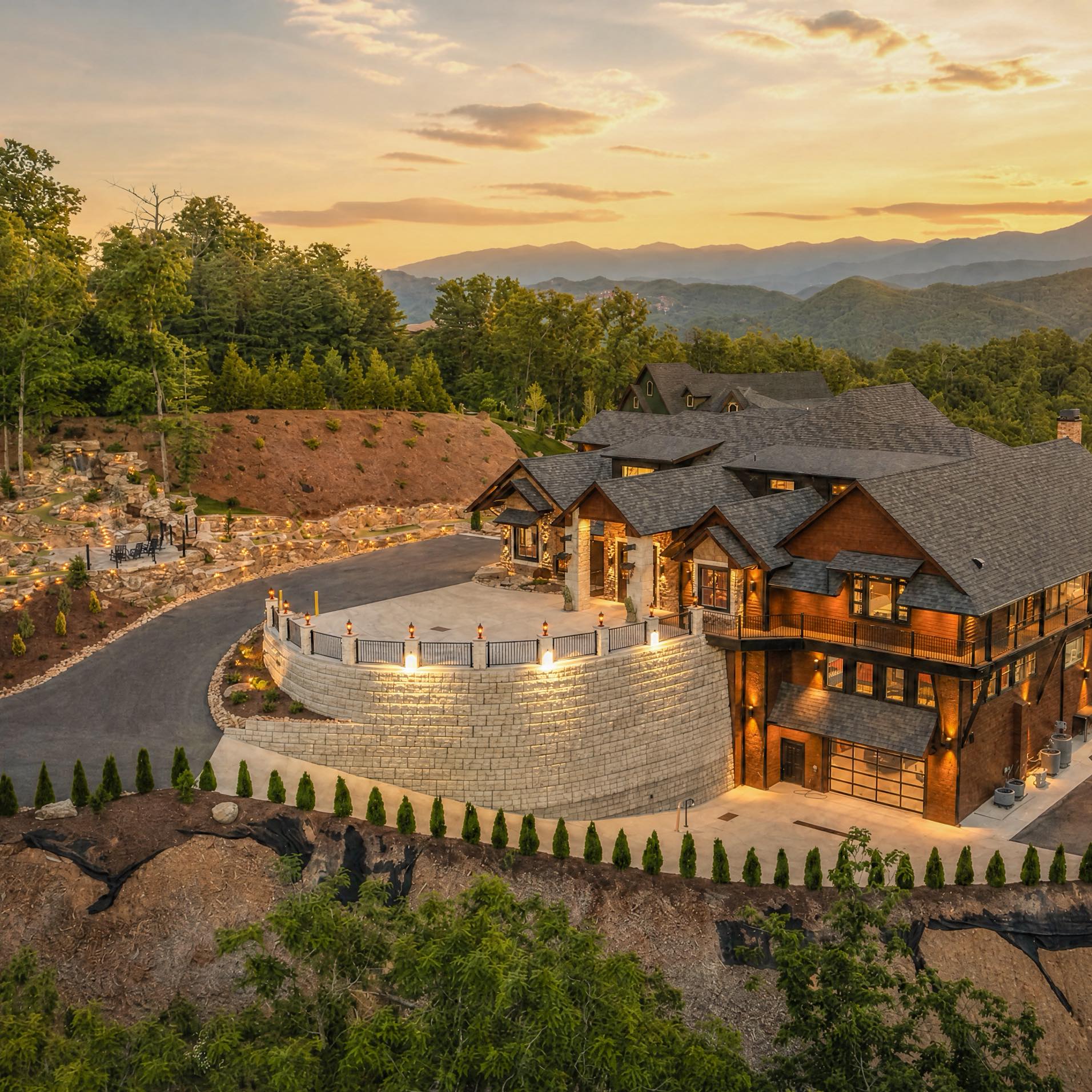 Excalibur Smoky Mountain Lodge has all of the amenities you’re looking ...