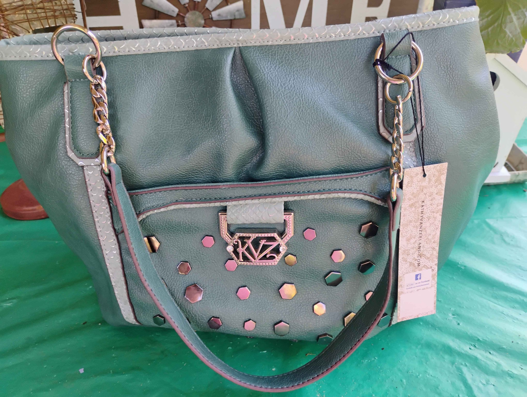 New Kathy van zeeland purse with tags very cute