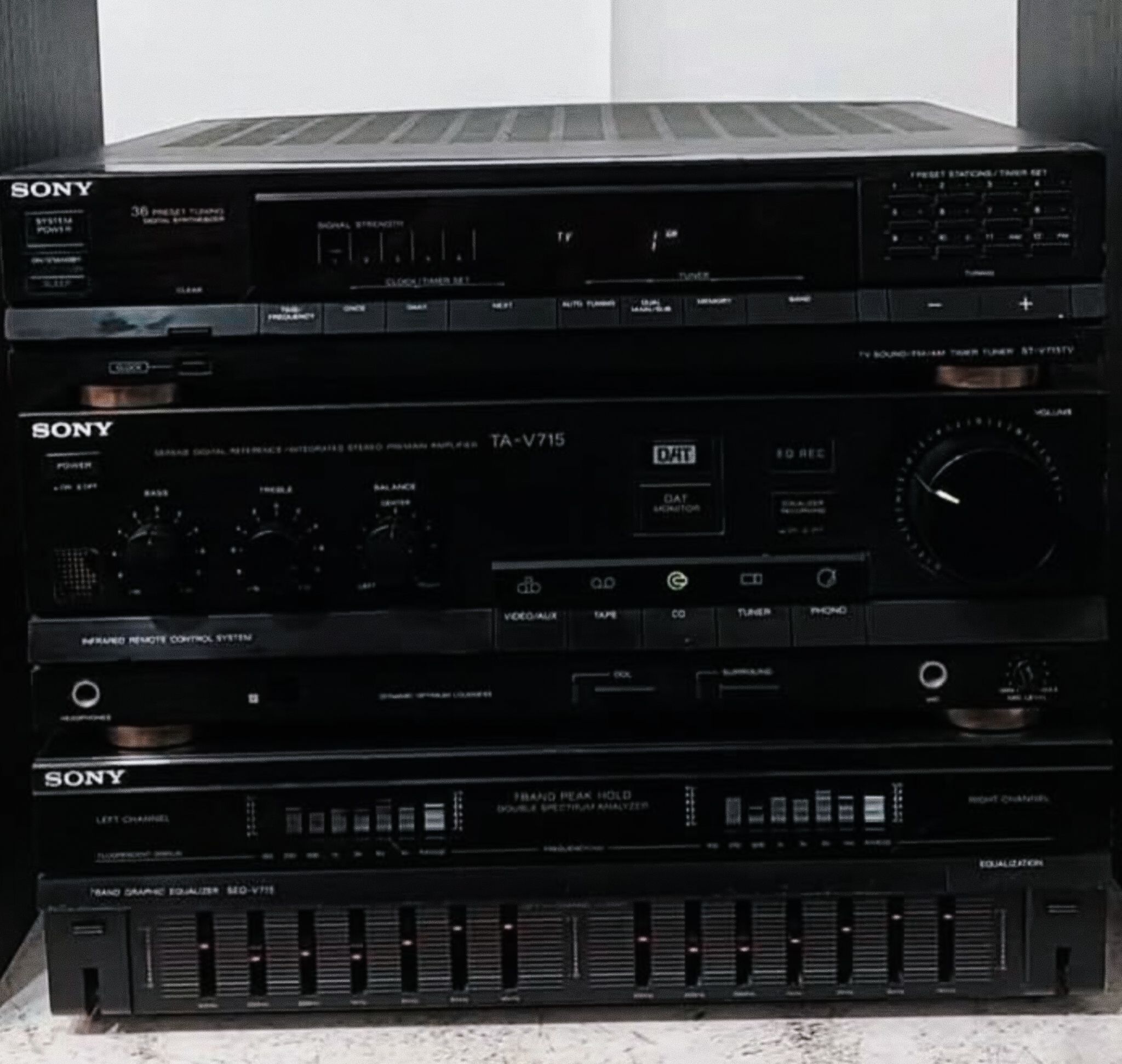 SONY TA-V715 プリメインアンプ 本体 Sony TA-V715 stereo integrated amplifier