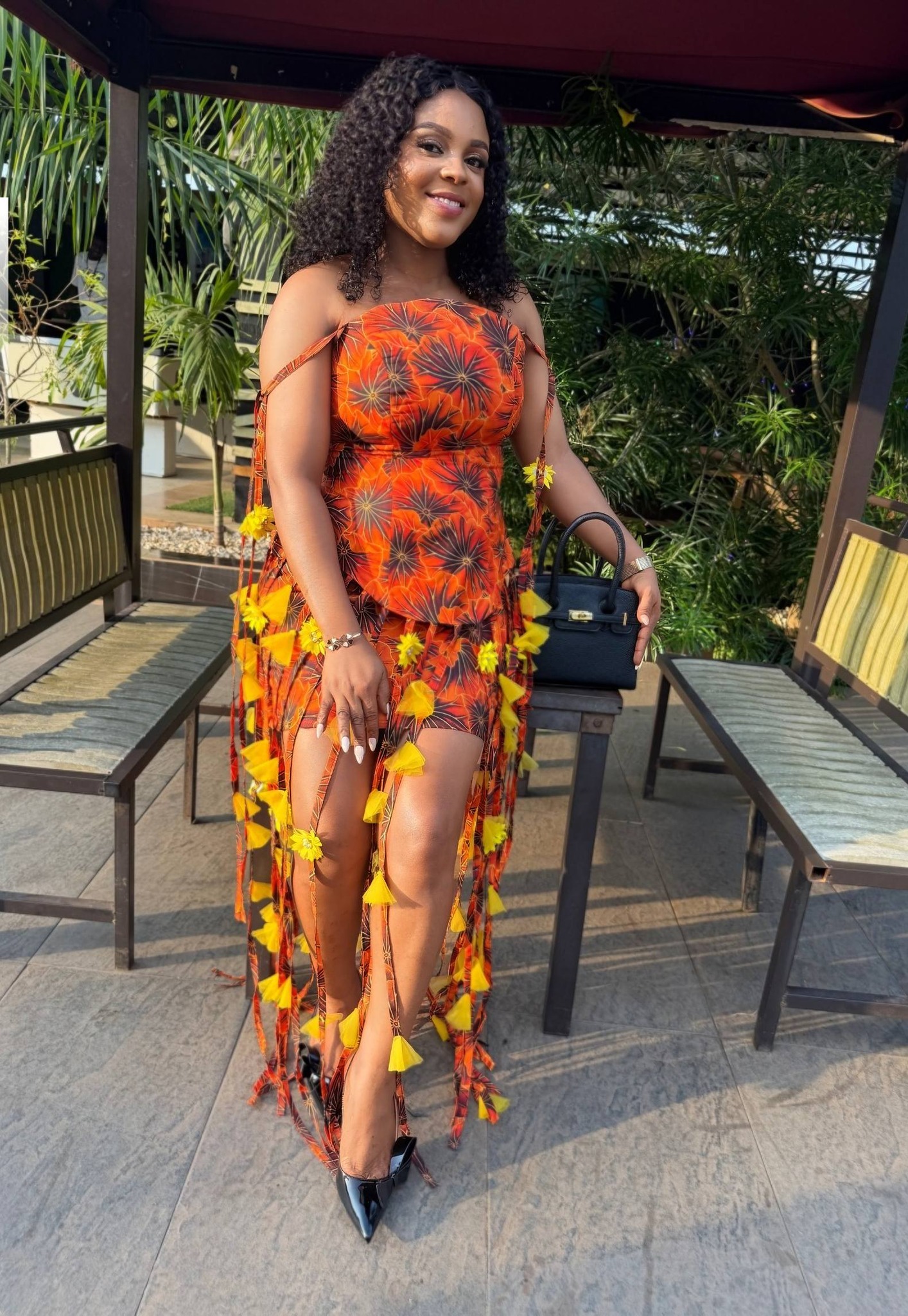 Happy New Year, sewists! I made this dress to kick off 2026 in style. Wishing you all a year full of creativity, perfect stitches, and amazing creations 🙏