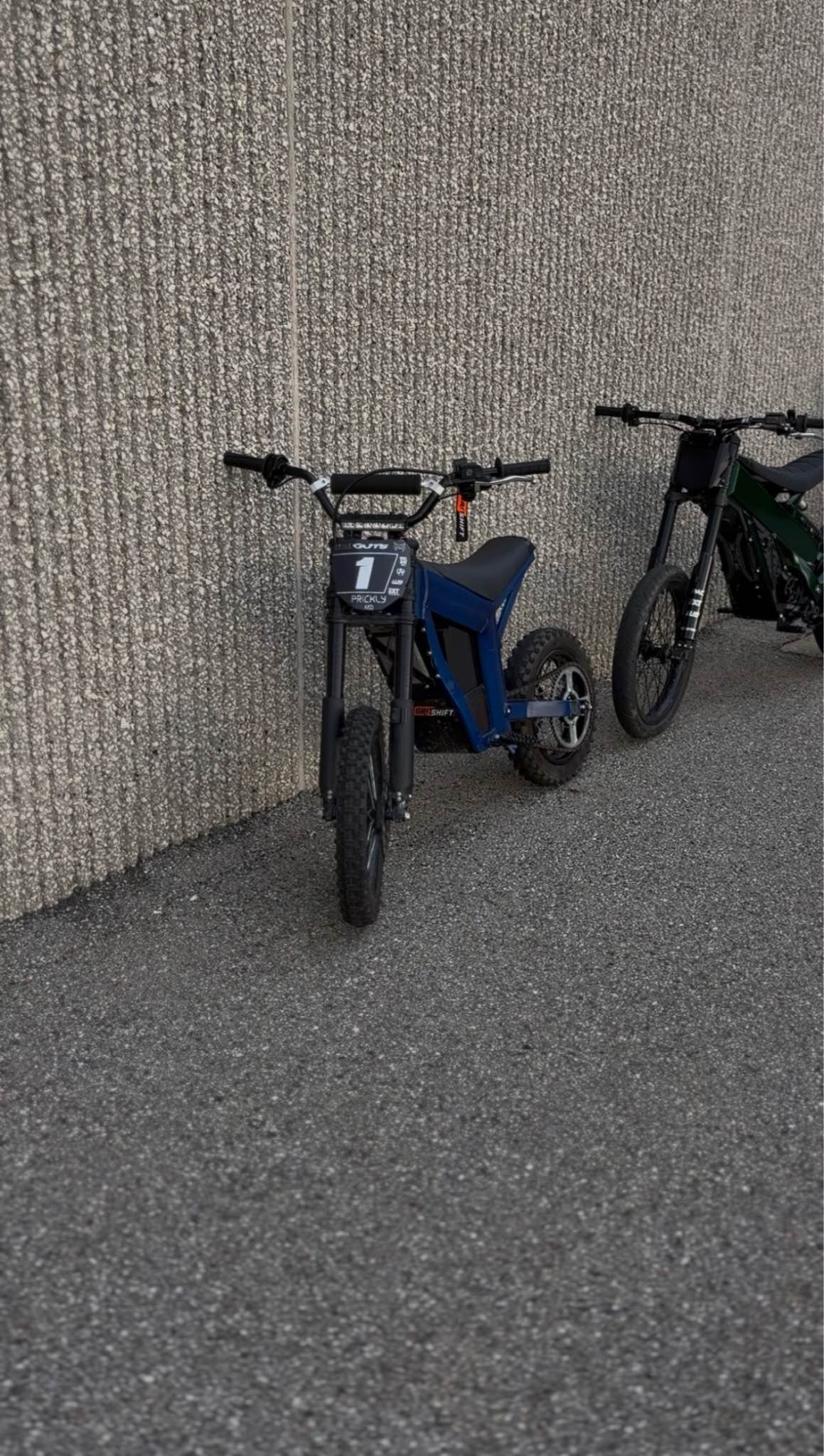 Here I have a 2025 tuttio soliel 01, I was hit by a car on it this