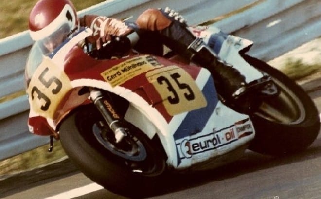 Photo Vintage Grand Prix Moto De Brno 1969 – Bohumil STASA Et Alberto PAGANI – Article De Presse