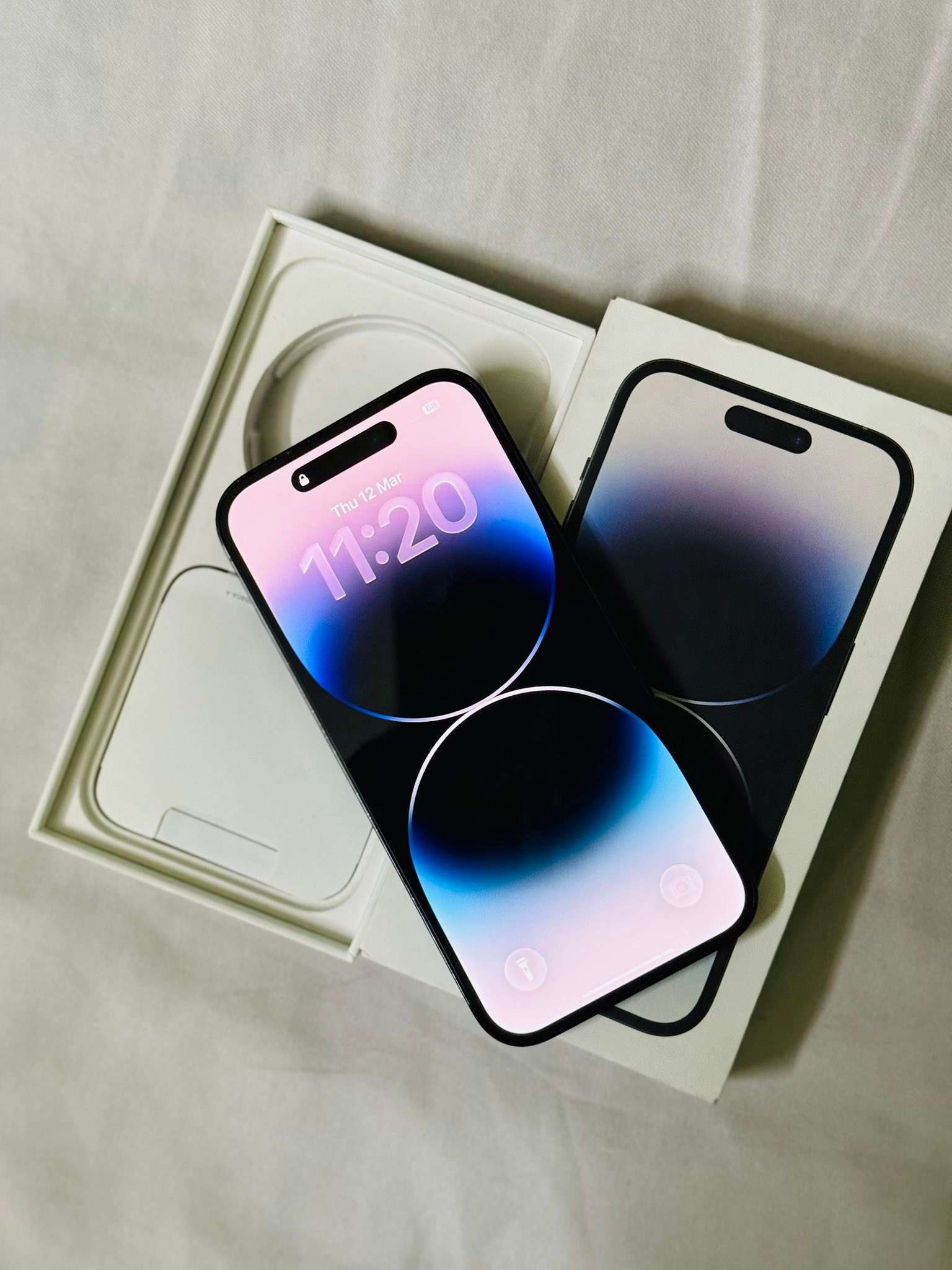 Apple iPhone 14 Pro – 256GB • Storage: 256GB • Battery Health: 84 