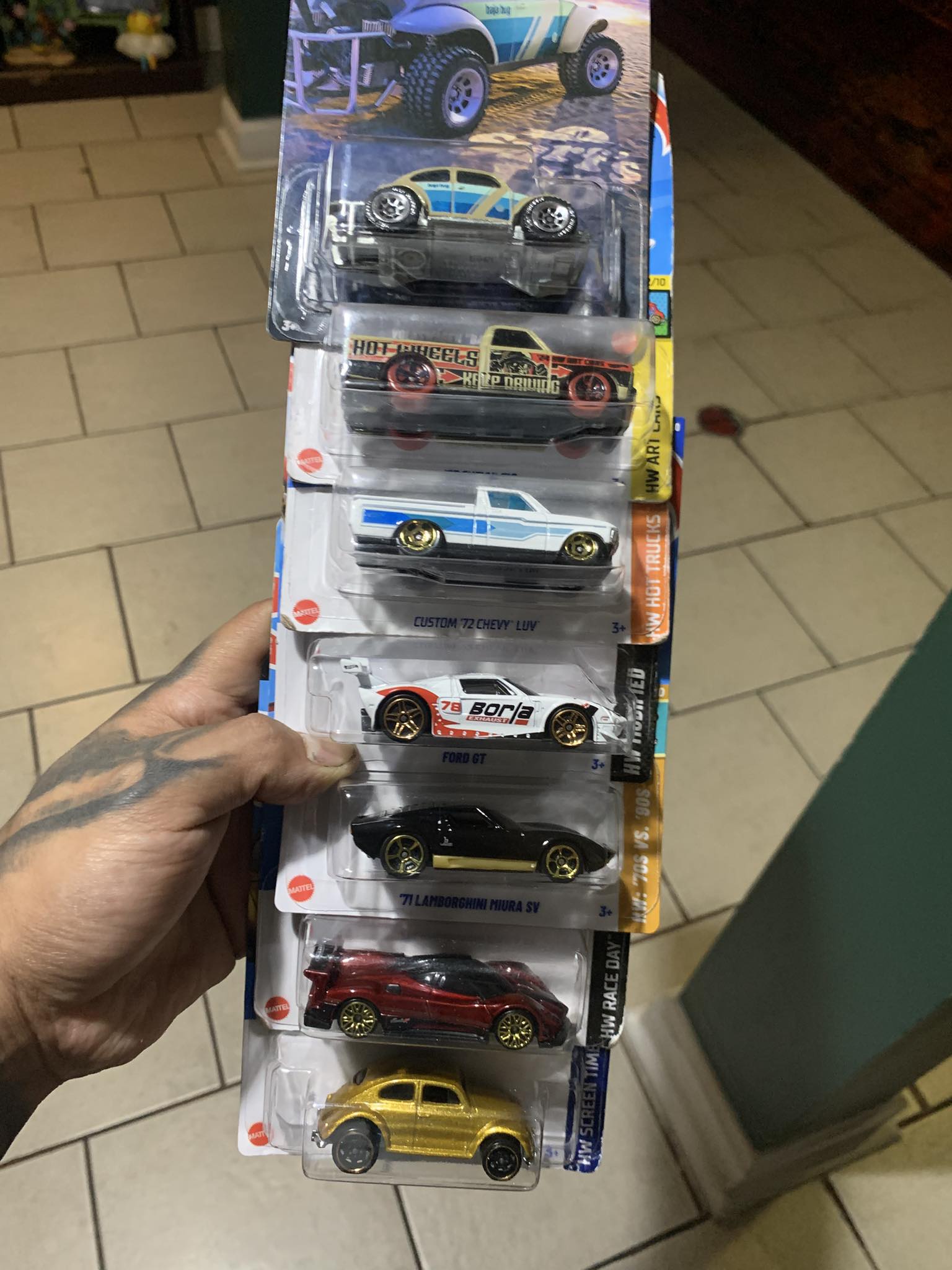 How to Display Hot Wheels Cars in Package: Ultimate Collector’s Guide