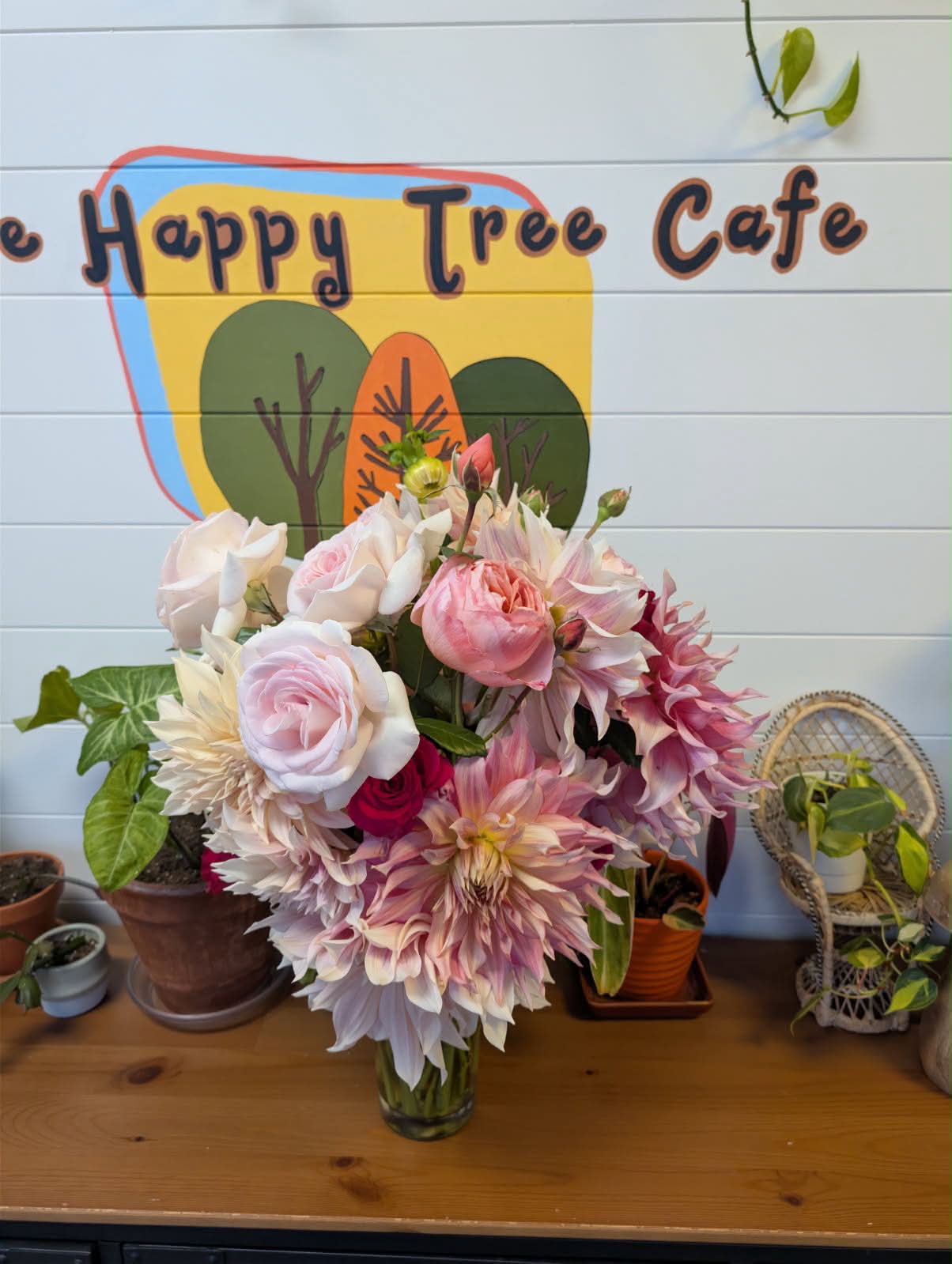 cafe happy tree