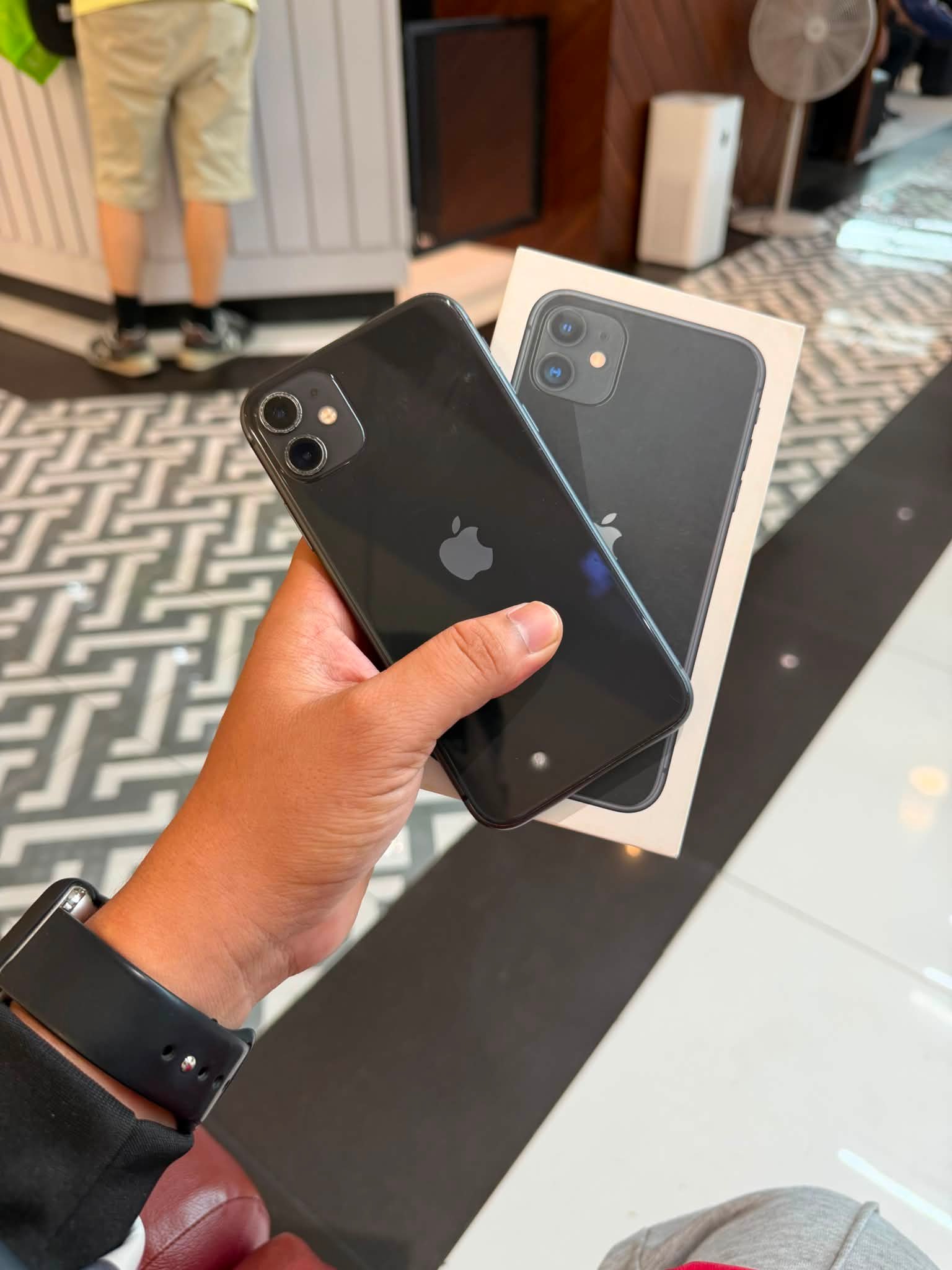 iPhone 11 128GB ₱9,500 NALANG JUD NO ISSUE Local Variant ZP/A