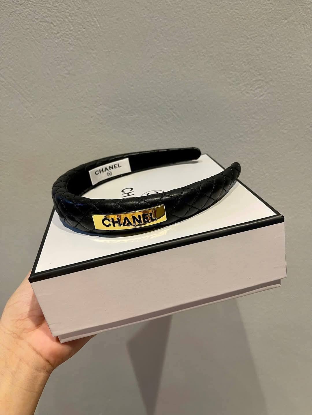 Rice - Bờm gift Chanel xinh quá Da bê cực mềm,ôm đầu Full box hãng Sale ...