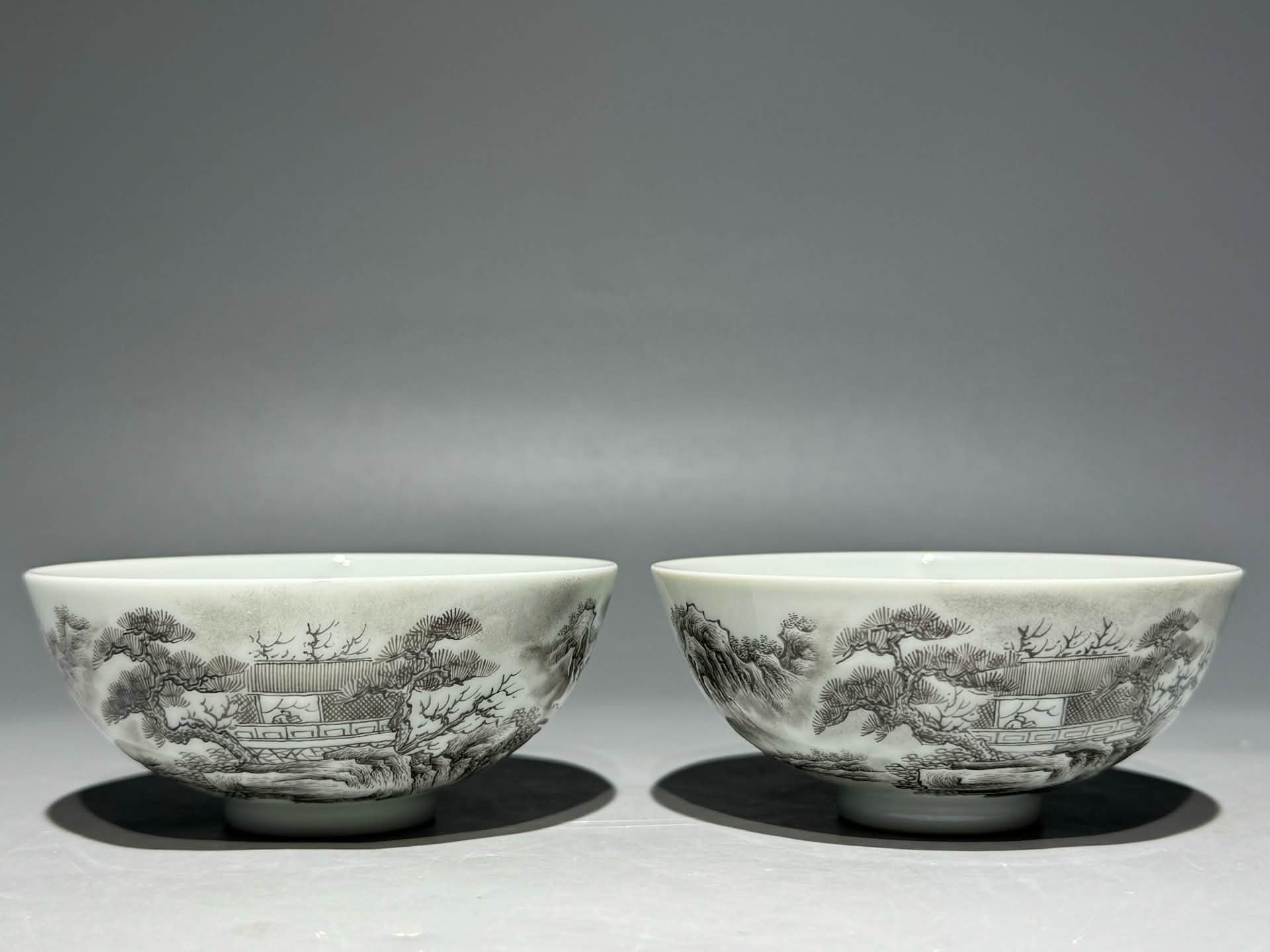 清代雍正墨彩山水杯碗，口径9.5cm高4.2cm