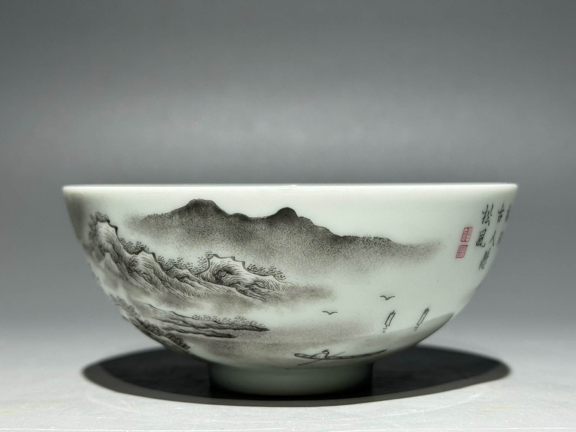 清代雍正墨彩山水杯碗，口径9.5cm高4.2cm