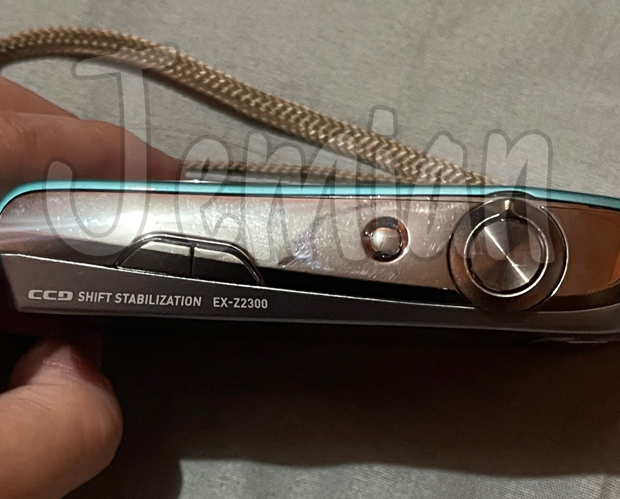 Casio EXILIM EX-Z2300 Blue 14.1 MP digicam! sp: 4,000 can lower to 