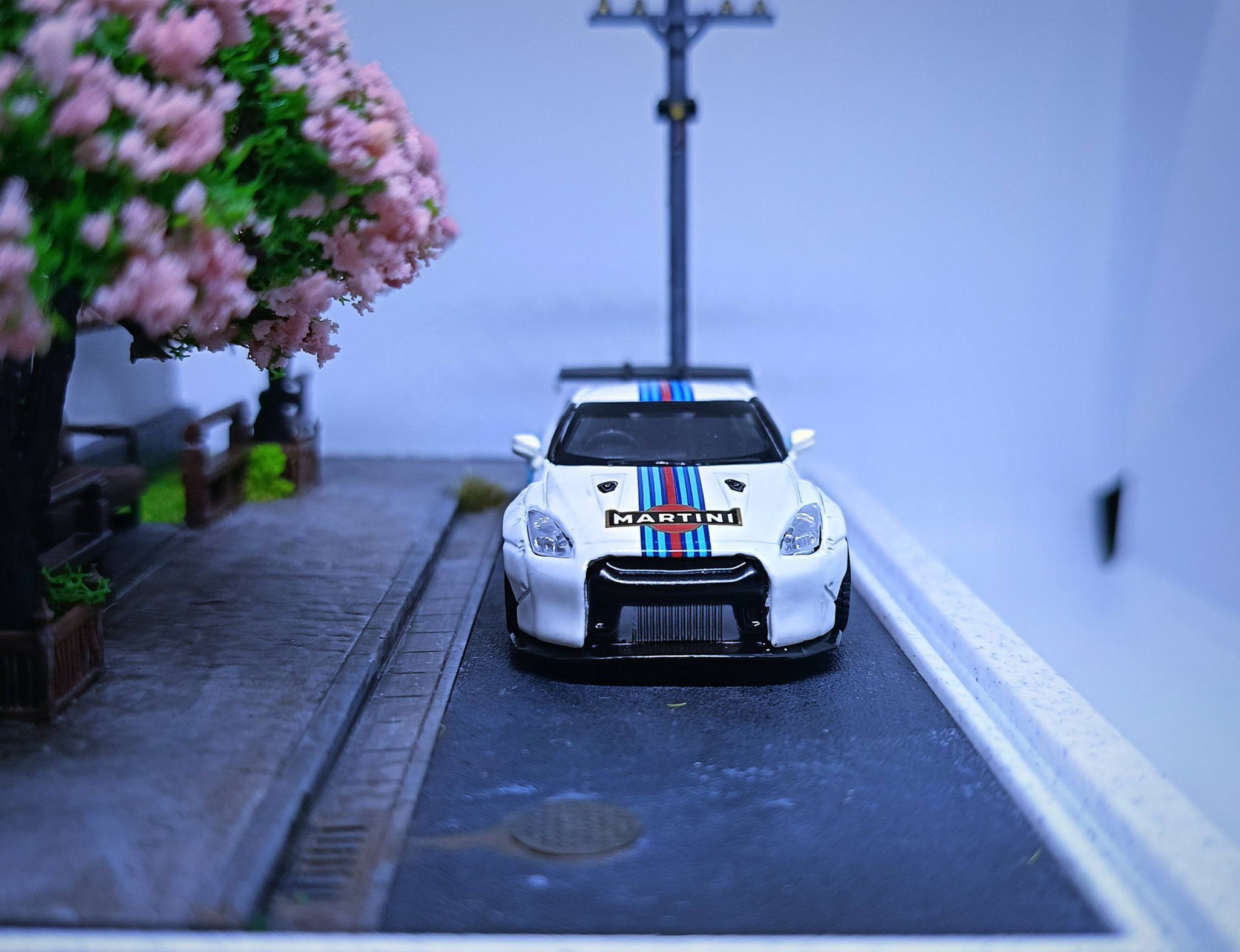 MiNiGT 133 LBWORKS Nissan GTR マルティーニ おもちゃ