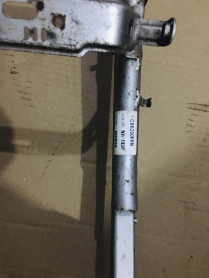 CBR250rr mc22 original subframe Original paint 076 2137862