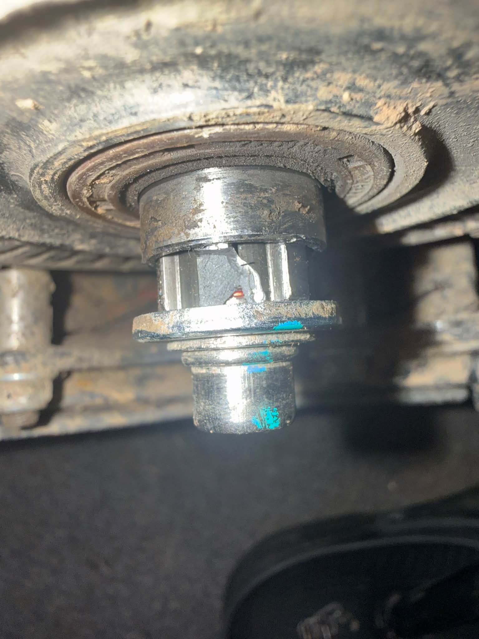 Sotion FW22 sprocket shaft replacement options after chain damage