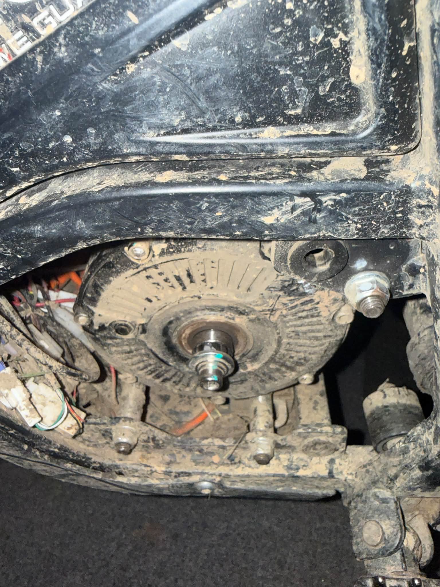 Sotion FW22 sprocket shaft replacement options after chain damage