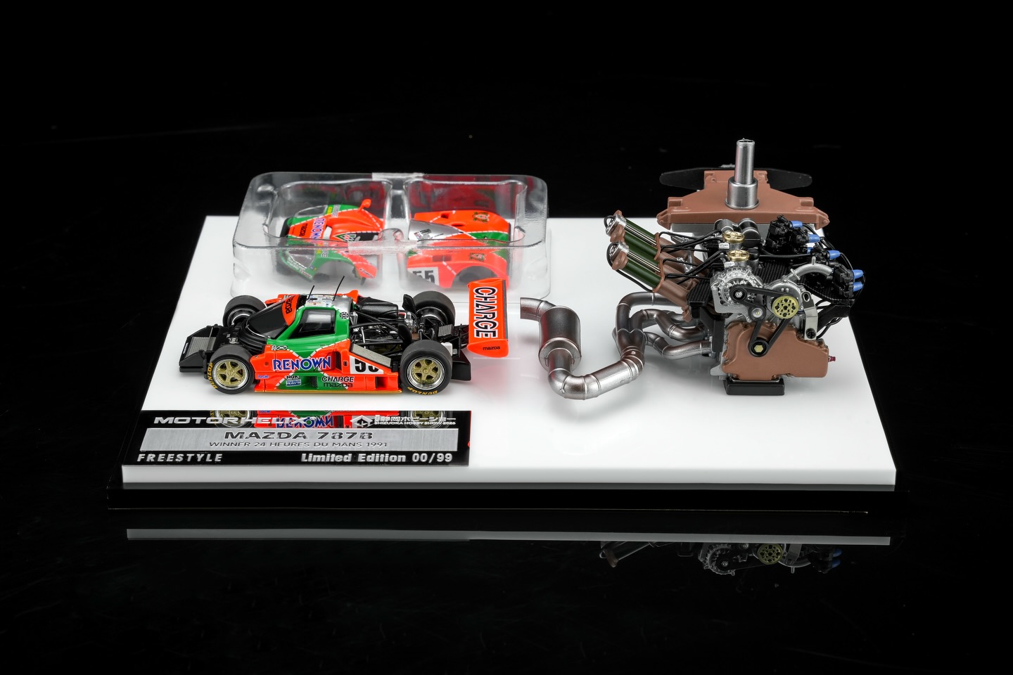 MOTORHELIX 1/64 Mazda 787B #55 + 1/18 Mazda R26B Rotary Engine