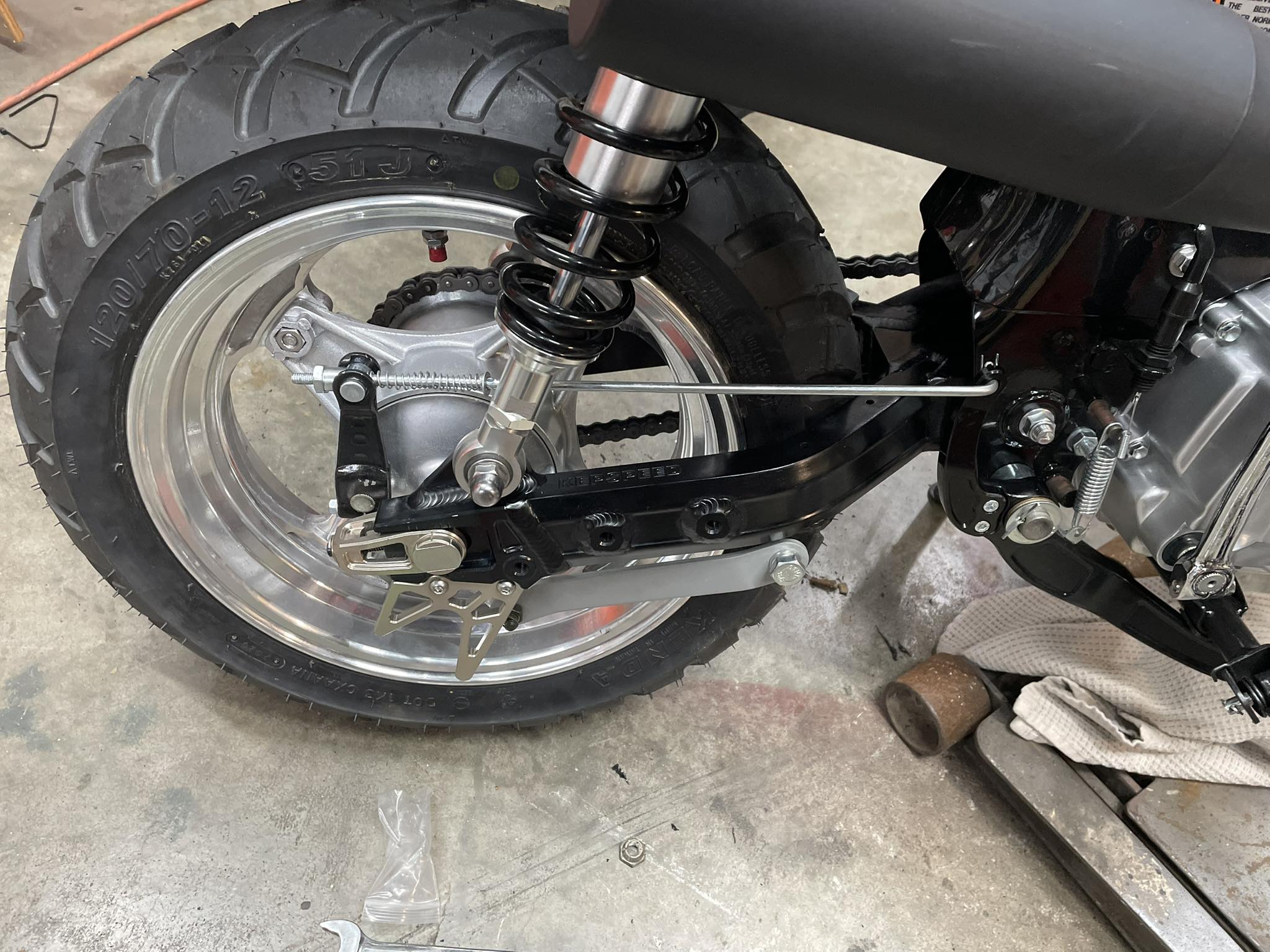 Installing kepspeed extended swingarm on ct70