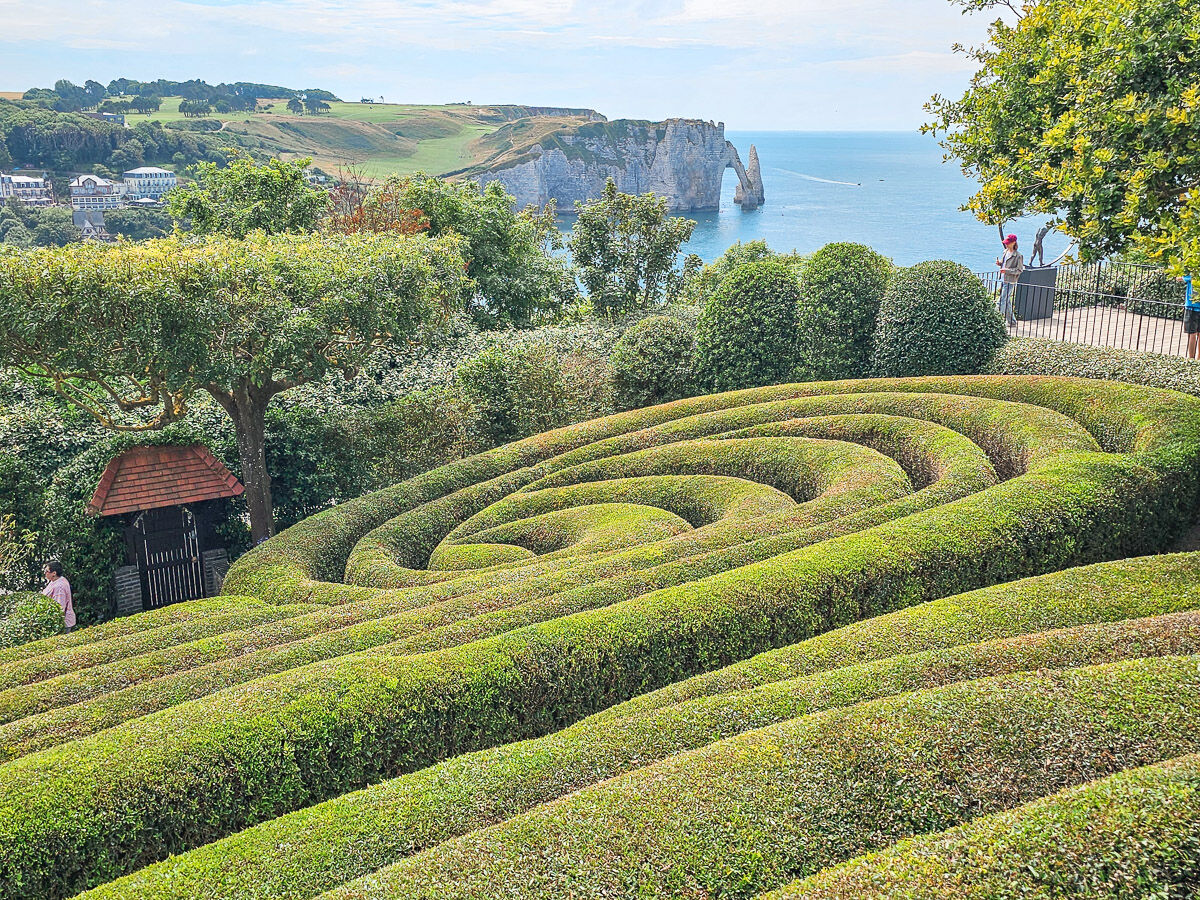 Les Jardins d'Étretat sit high above the sea cliffs of Normandy