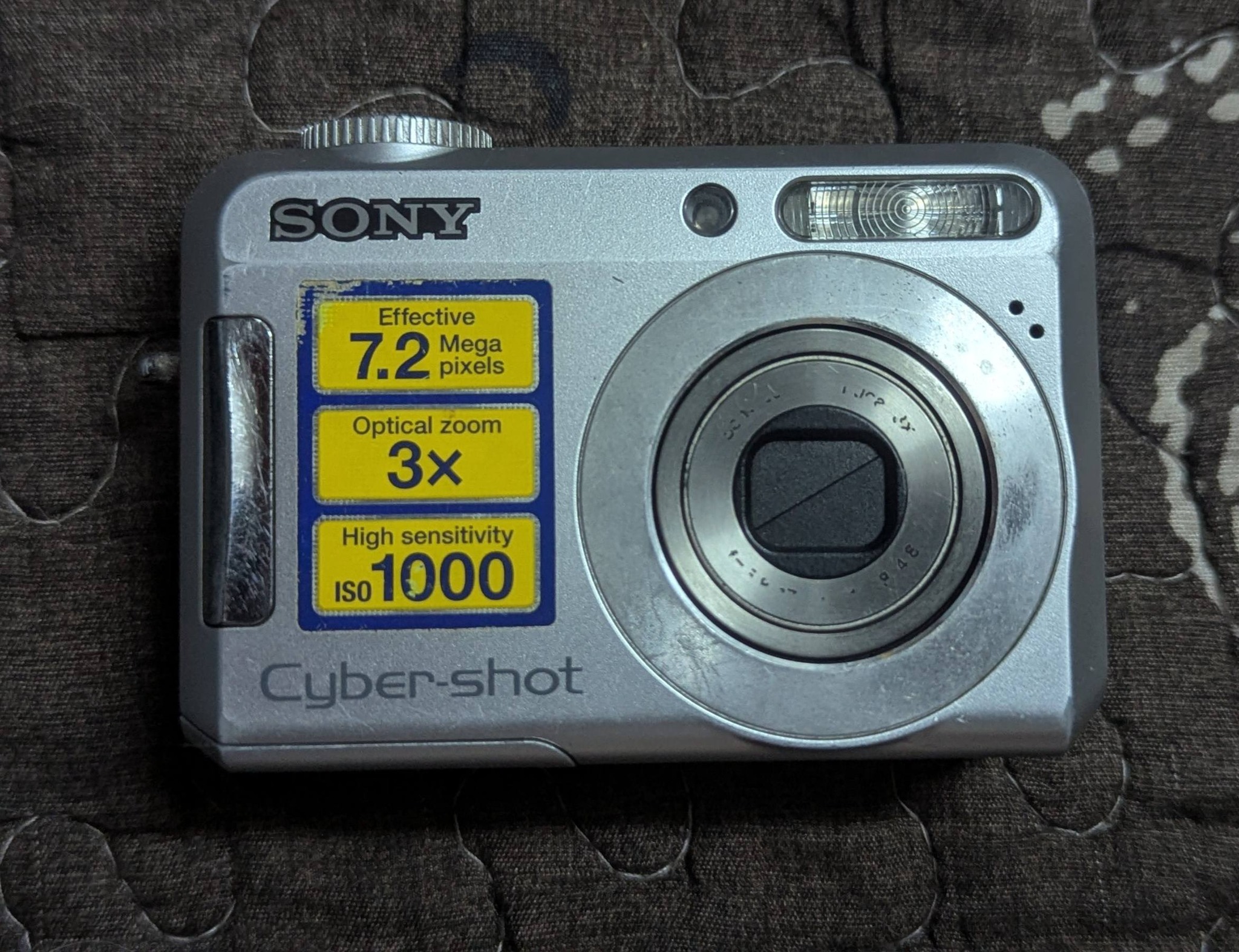 Sony Cybershot S650 ( 2,499 )