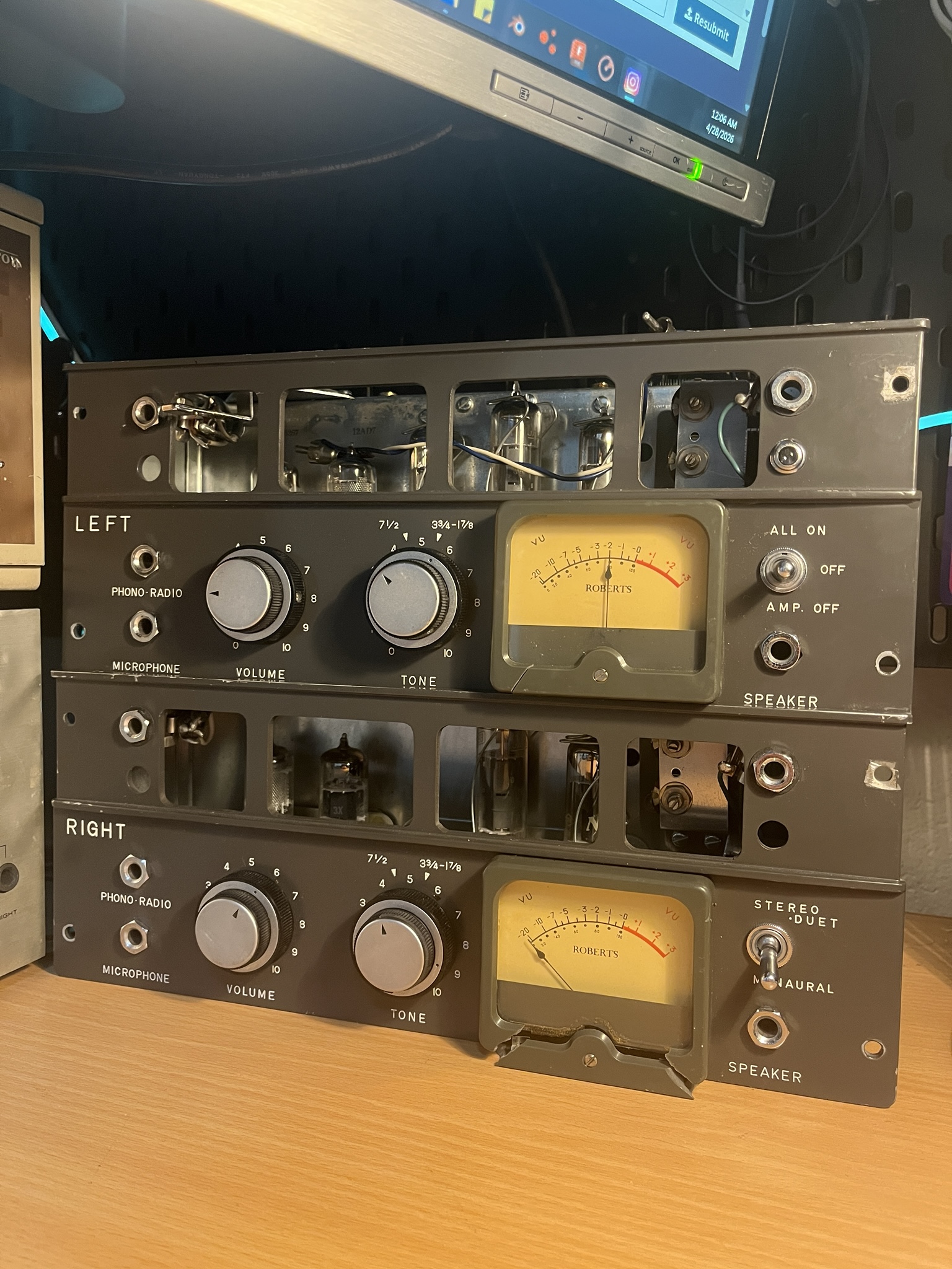 Hi, can someone help me with information about Akai ASE 80C