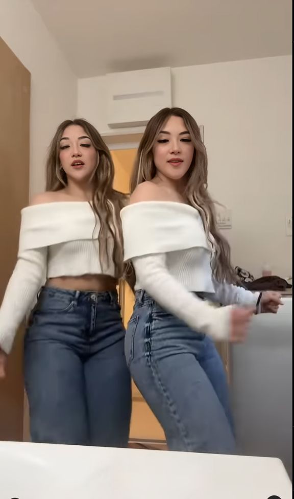 Lonatwins We’re obsessed 😍😍🥰🌹😎🌹😎🌹 BesPhotographyChallenge picoftheday pictureperfect