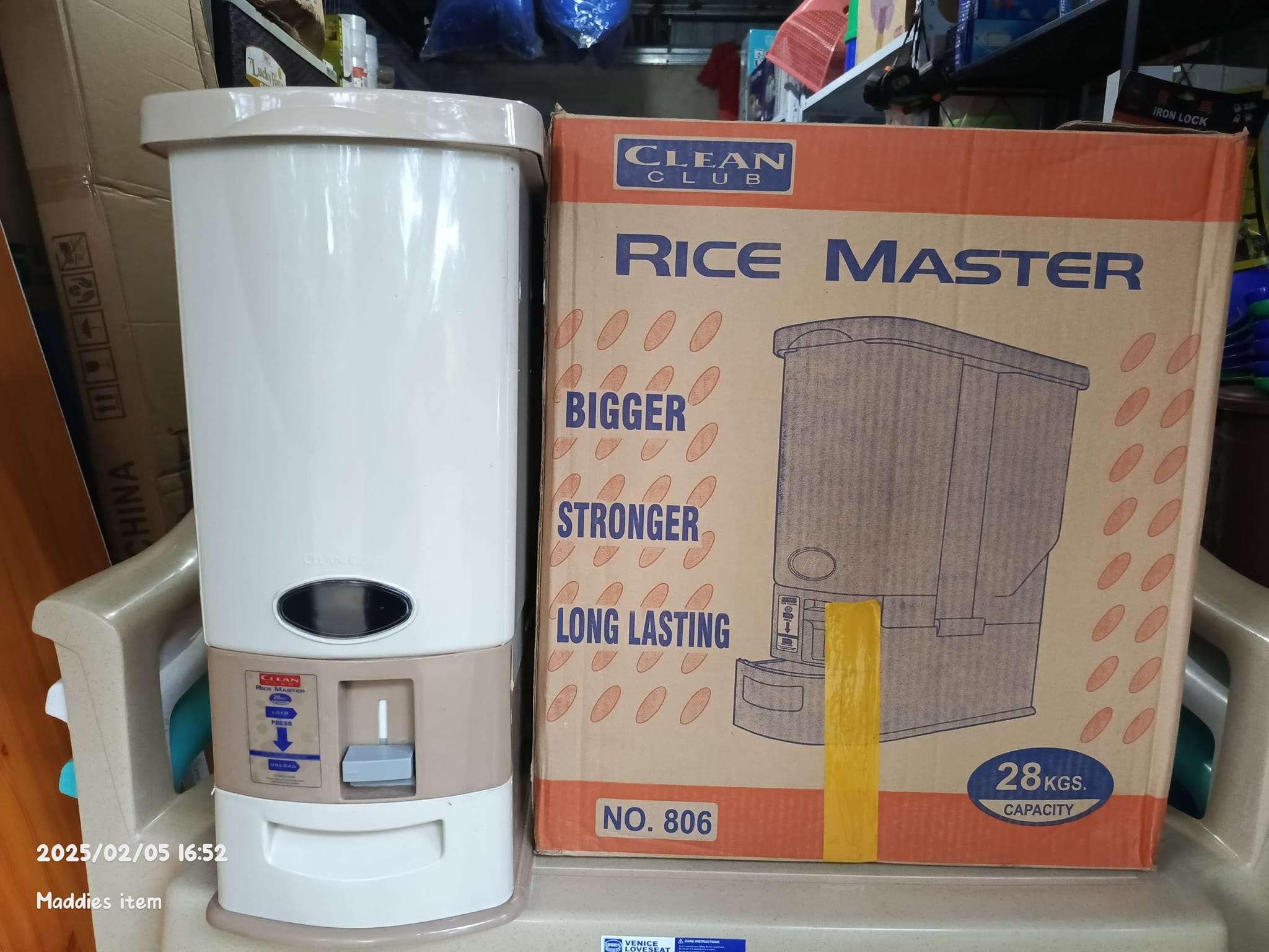 Maddies - ‼️onhand rice dispenser..28kg. 1150 only | Facebook