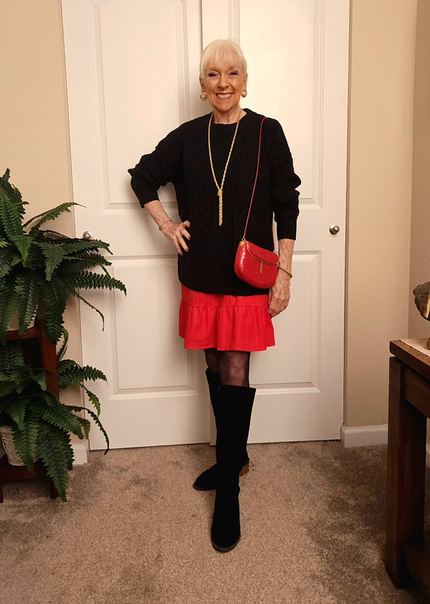 These holiday-ready red 👠 & 👜 savings make our ❤️ skip a beat