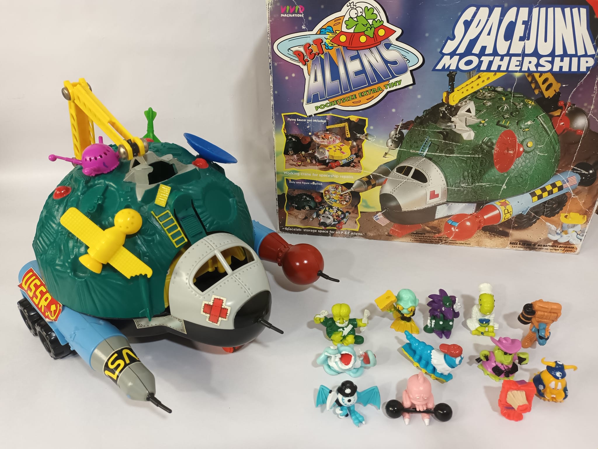 The TrendMaster のセット A 1996 trendmaster independence day new york city micro battle