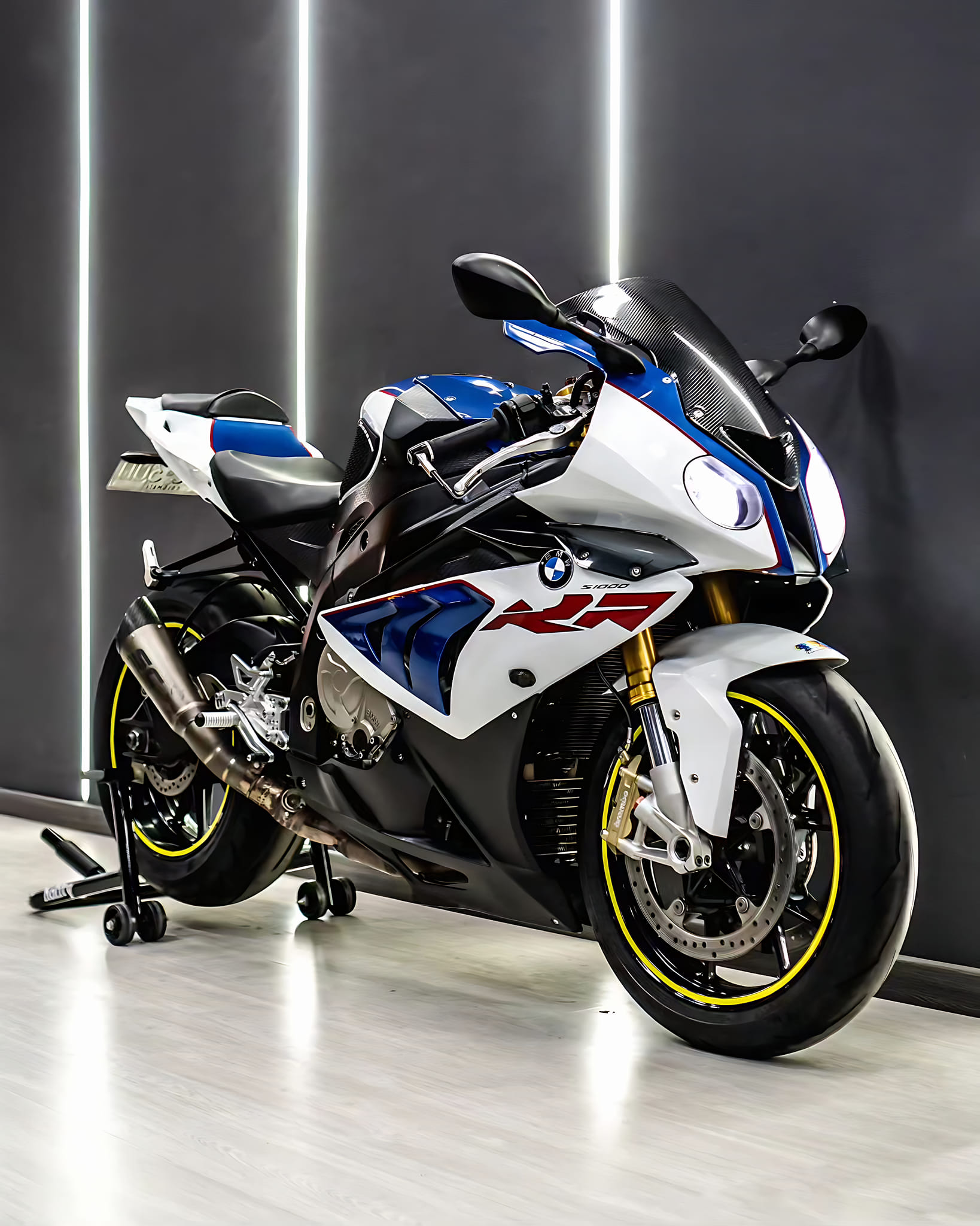 BMW S 1000R Super Bike features and specifications | Los Angeles, CA