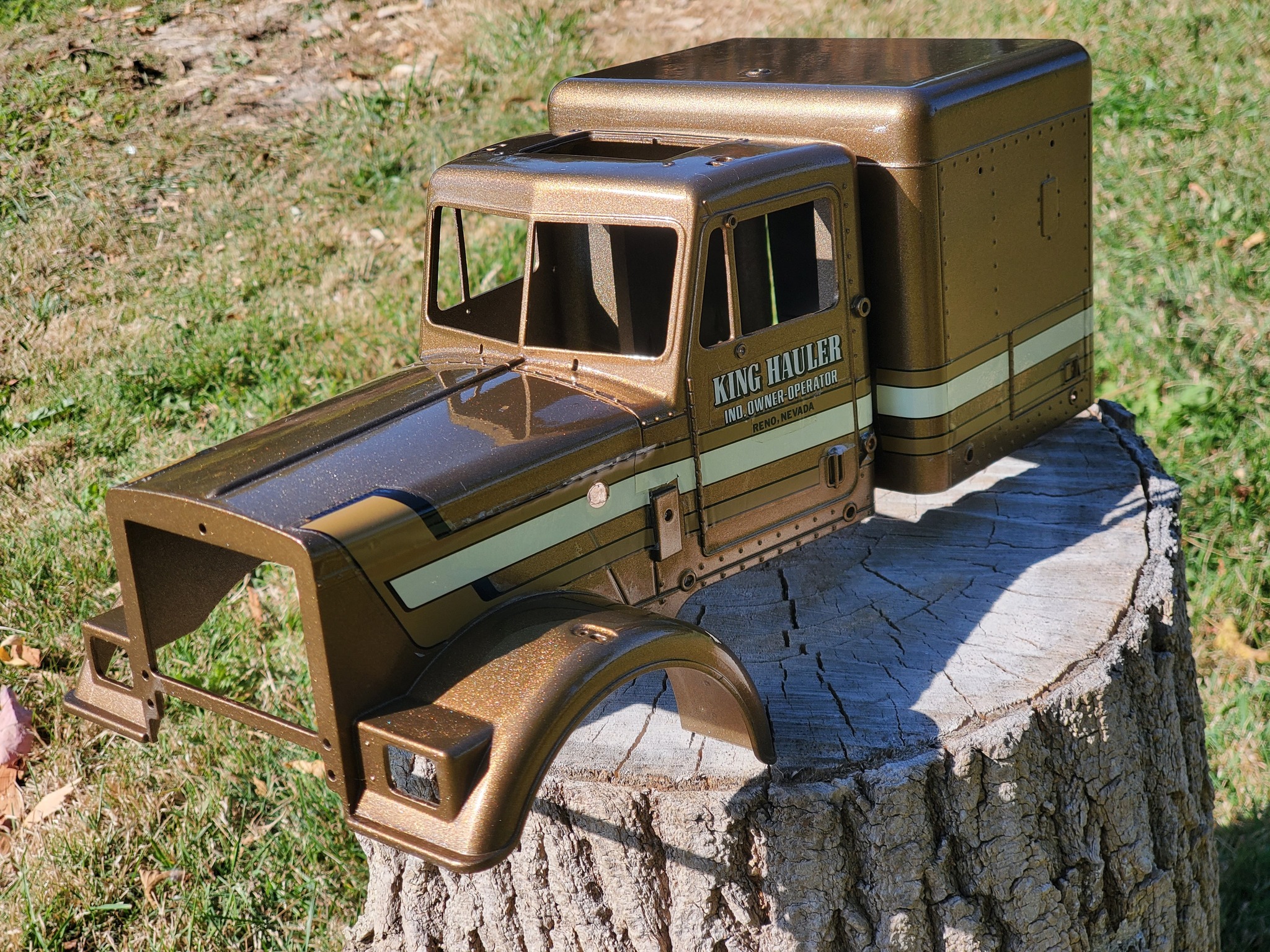 Griglia Cromata Con LED JTS Per Tamiya King Hauler – Scala 1/14 – Alluminio