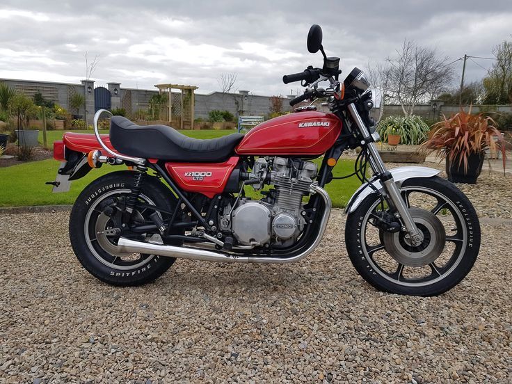 1973 Kawasaki Z1 900 1976 Kawasaki Z900ltd KZ900LTD Responding to