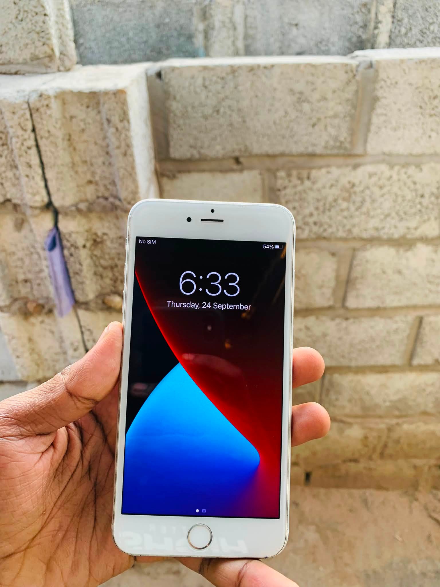 iPhone 6s Plus 64gbs supports WhatsApp ✓ battery 100% cameras