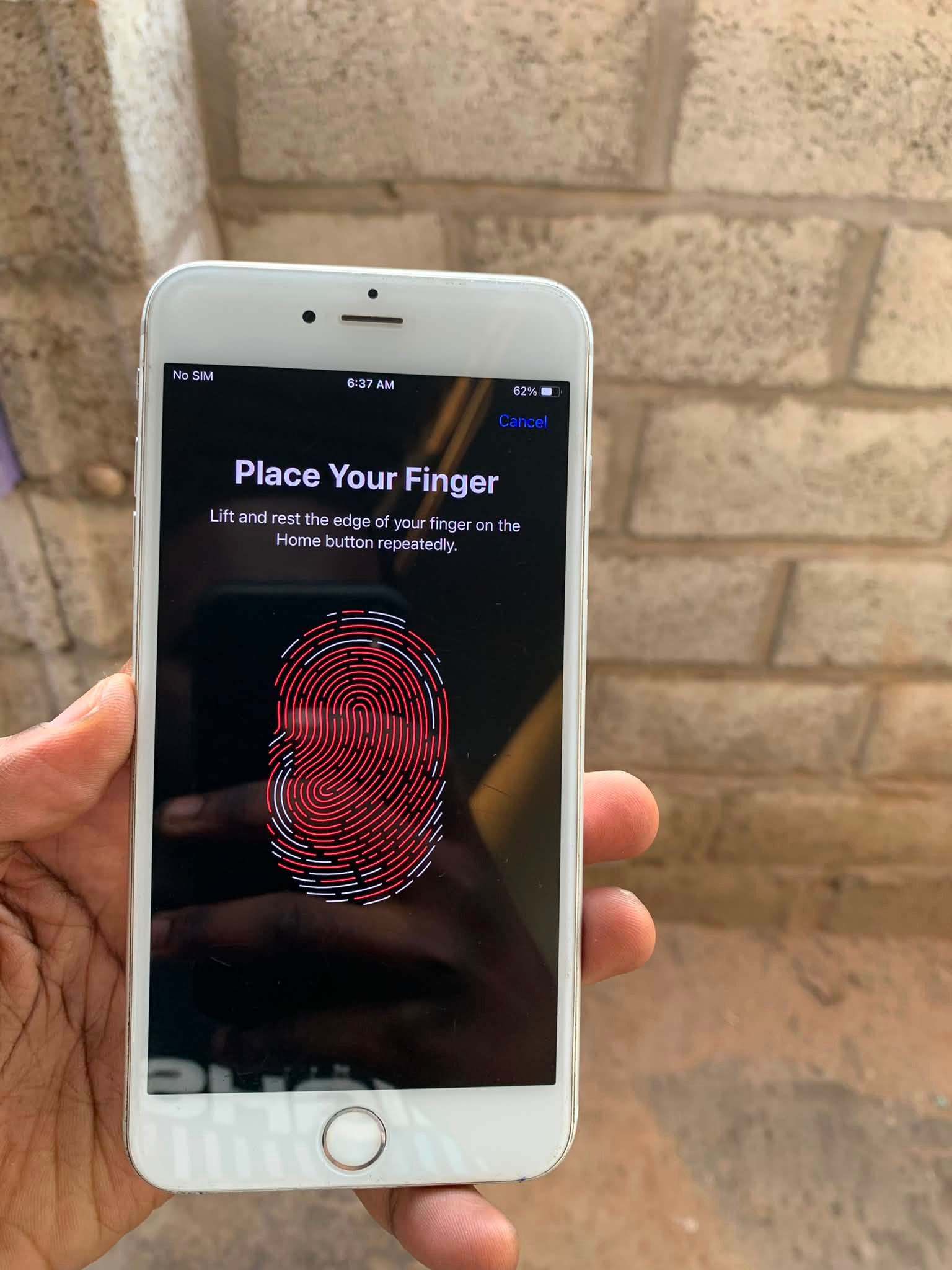 iPhone 6s Plus 64gbs supports WhatsApp ✓ battery 100% cameras