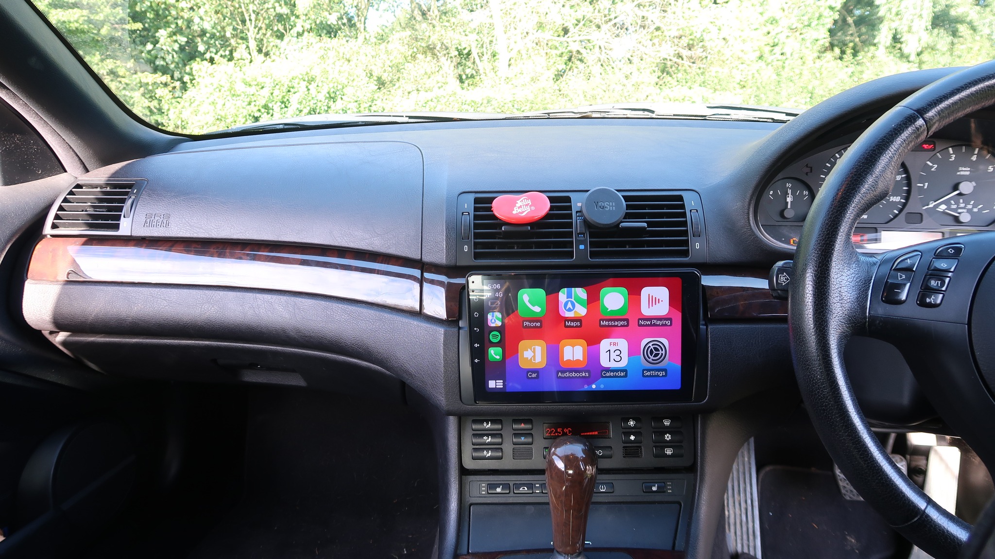 Finally got Eonon CarPlay installed. 無品社 LOSi E AN- መ2ንካ 8 