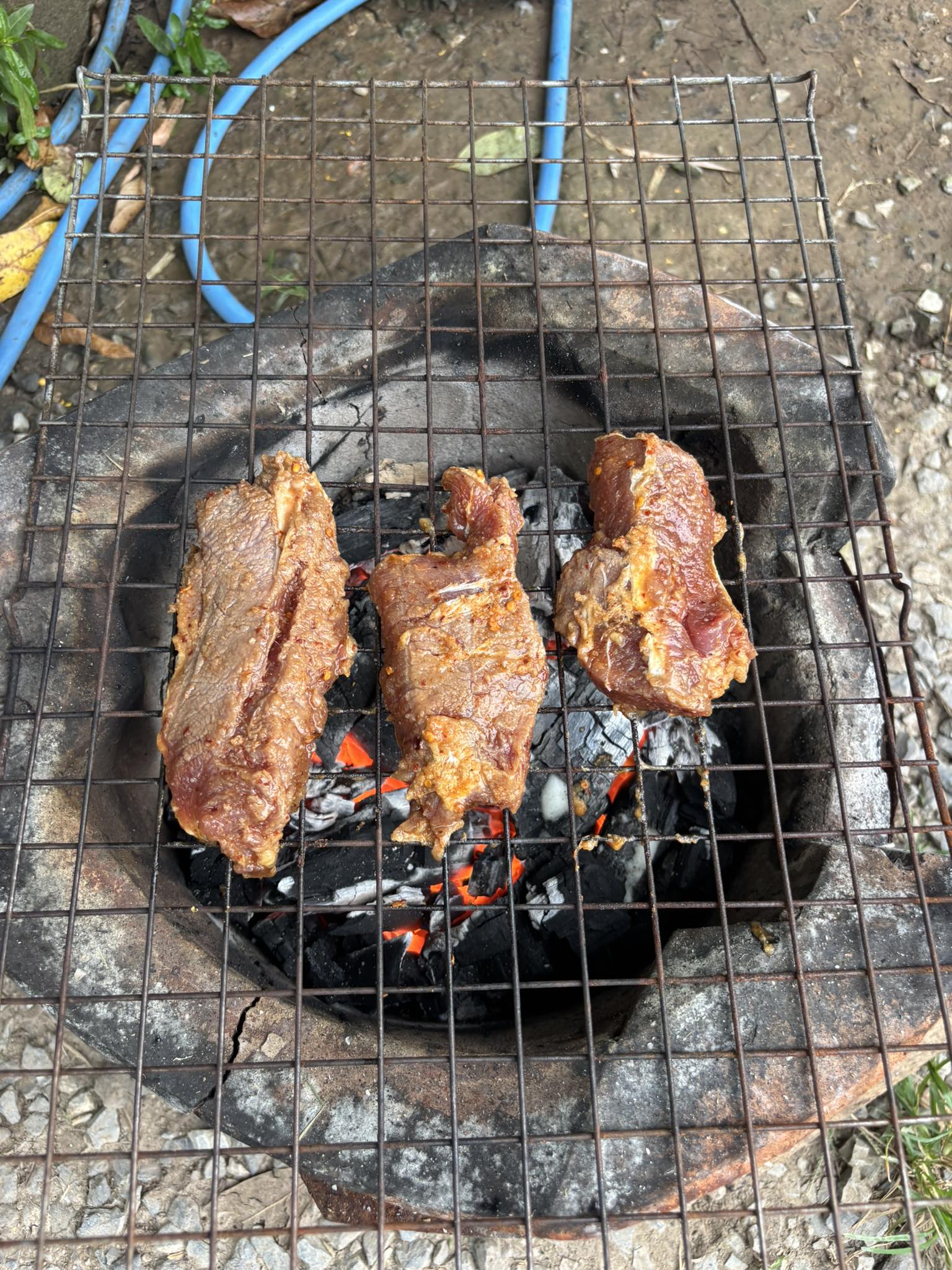 Manoch Klangnum - เนื้อย่าง 8000 🤣🤣🤣 | Facebook