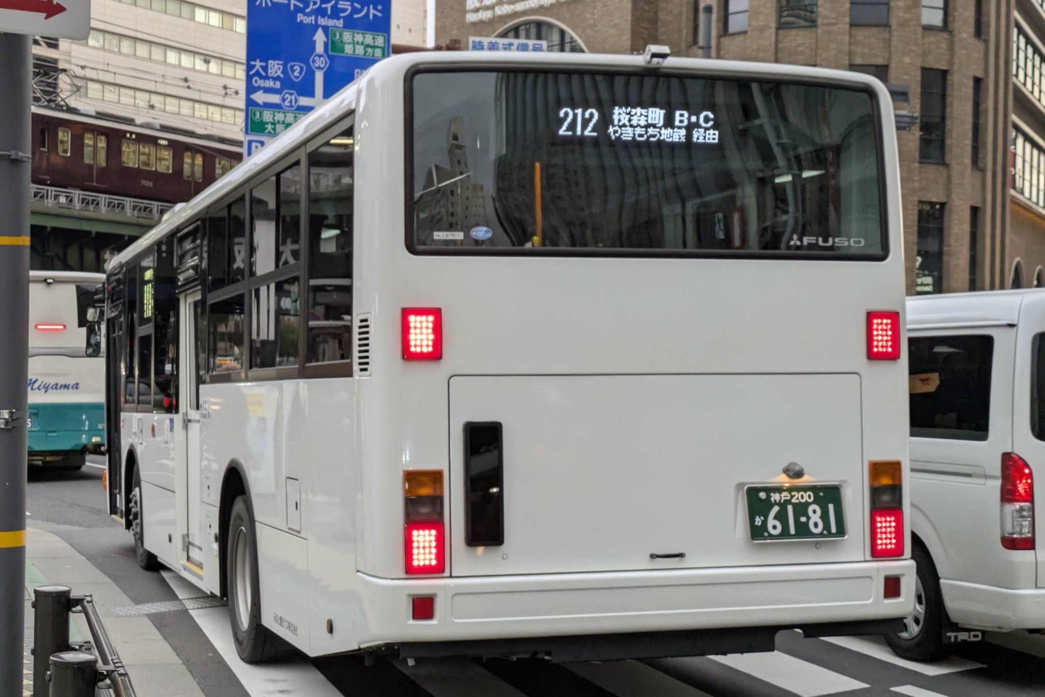 みなと観光バス 6181 212桜森町バスセンター行き 2PG-MP38FK みなと