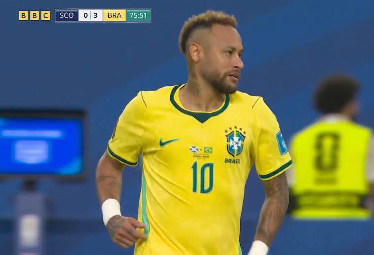 Finally the GOAT of this Brazilian team Neymar Junior in back for