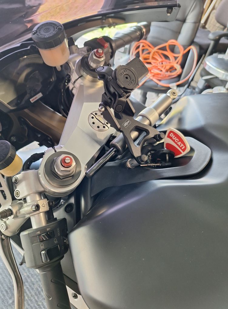 Ducati supersport スマホマウント Evotech EP Peak Design Compatible