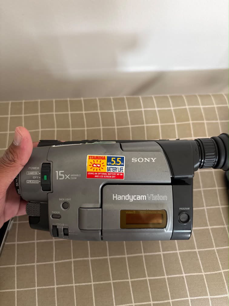 JVC GR-SZ1 Super VHS-C Camcorder